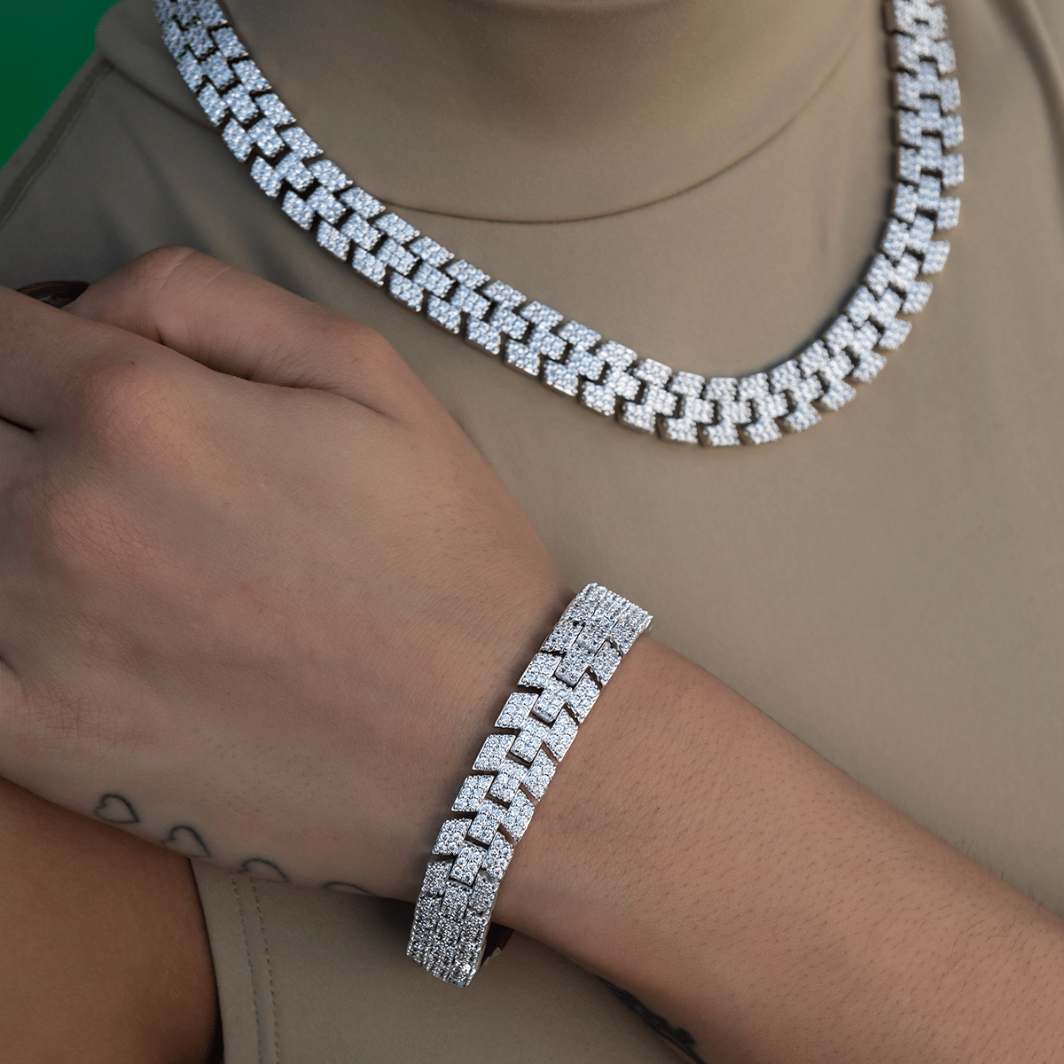 GLD Women Diamond Spine Necklace + Bracelet Bundle in White Gold