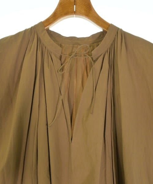 1er Arrondissement Dresses