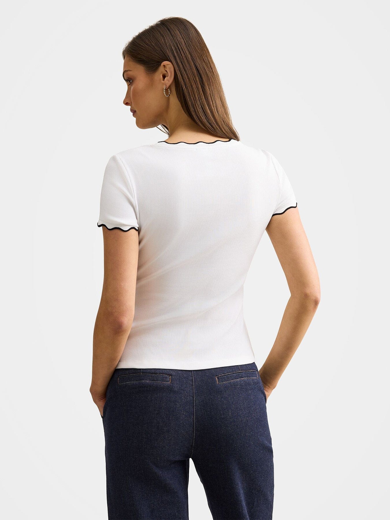 Forever New Rebecca Scallop Trim T - Shirt White