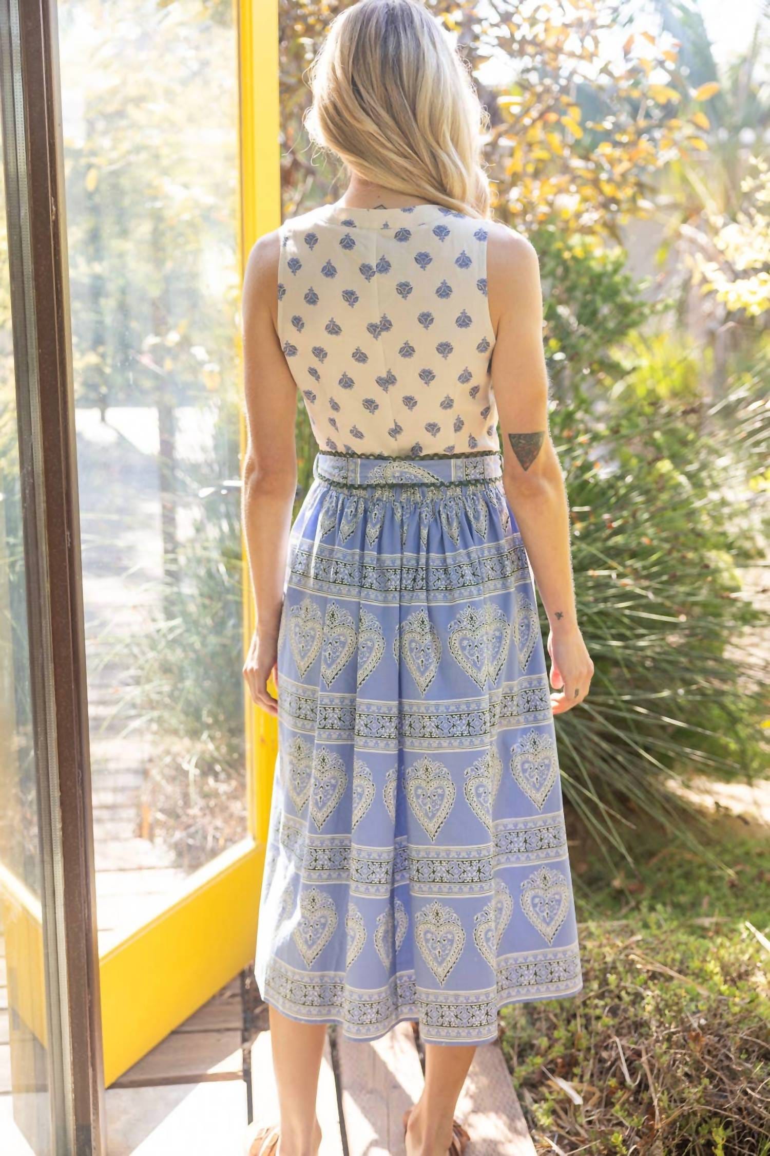 Blue Mixed Print Waist Tie Sleeveless Midi Dress In Slate Blue