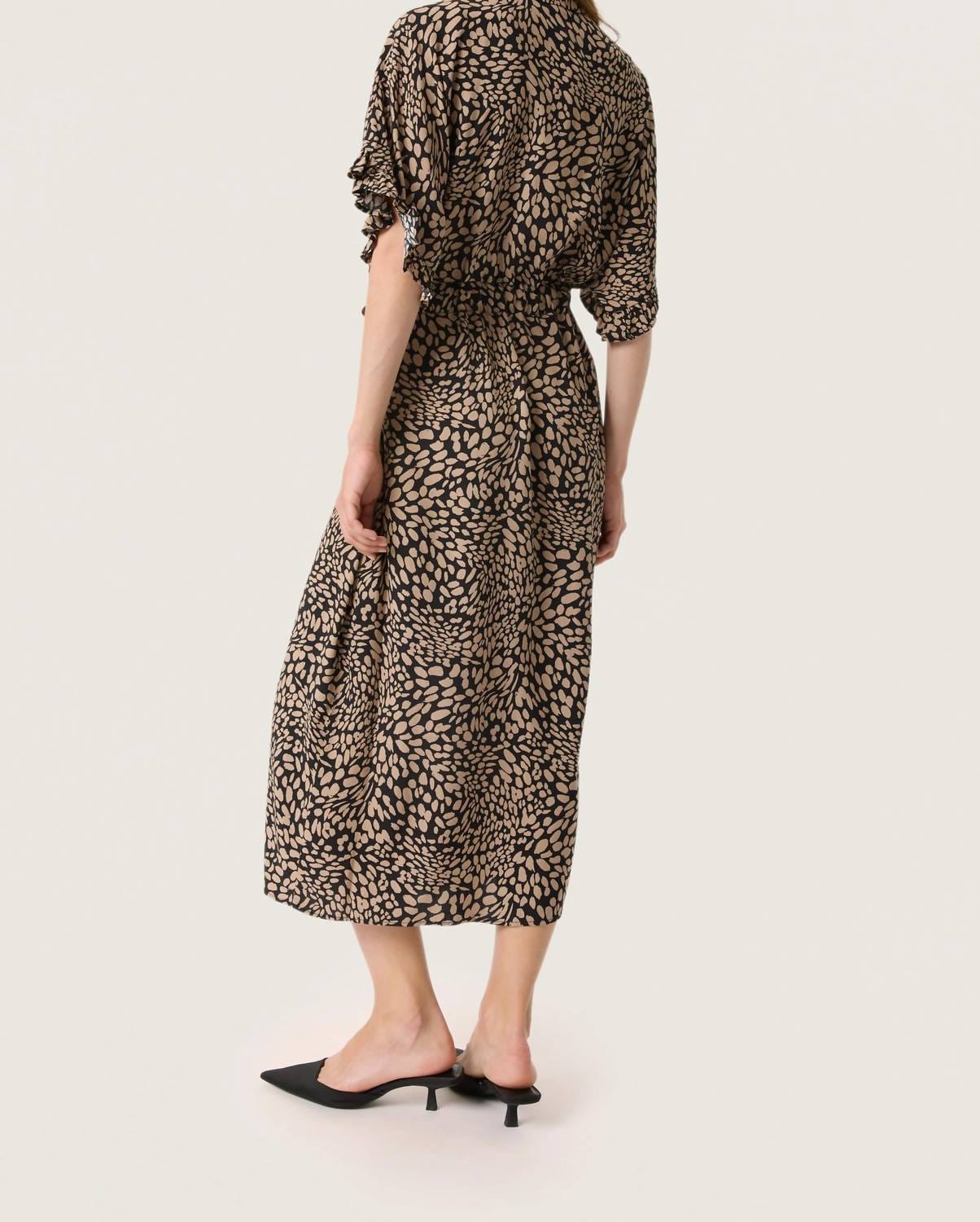 Dots Naya Short Sleeve Midi Shirt Dress In Black With Brown Dots