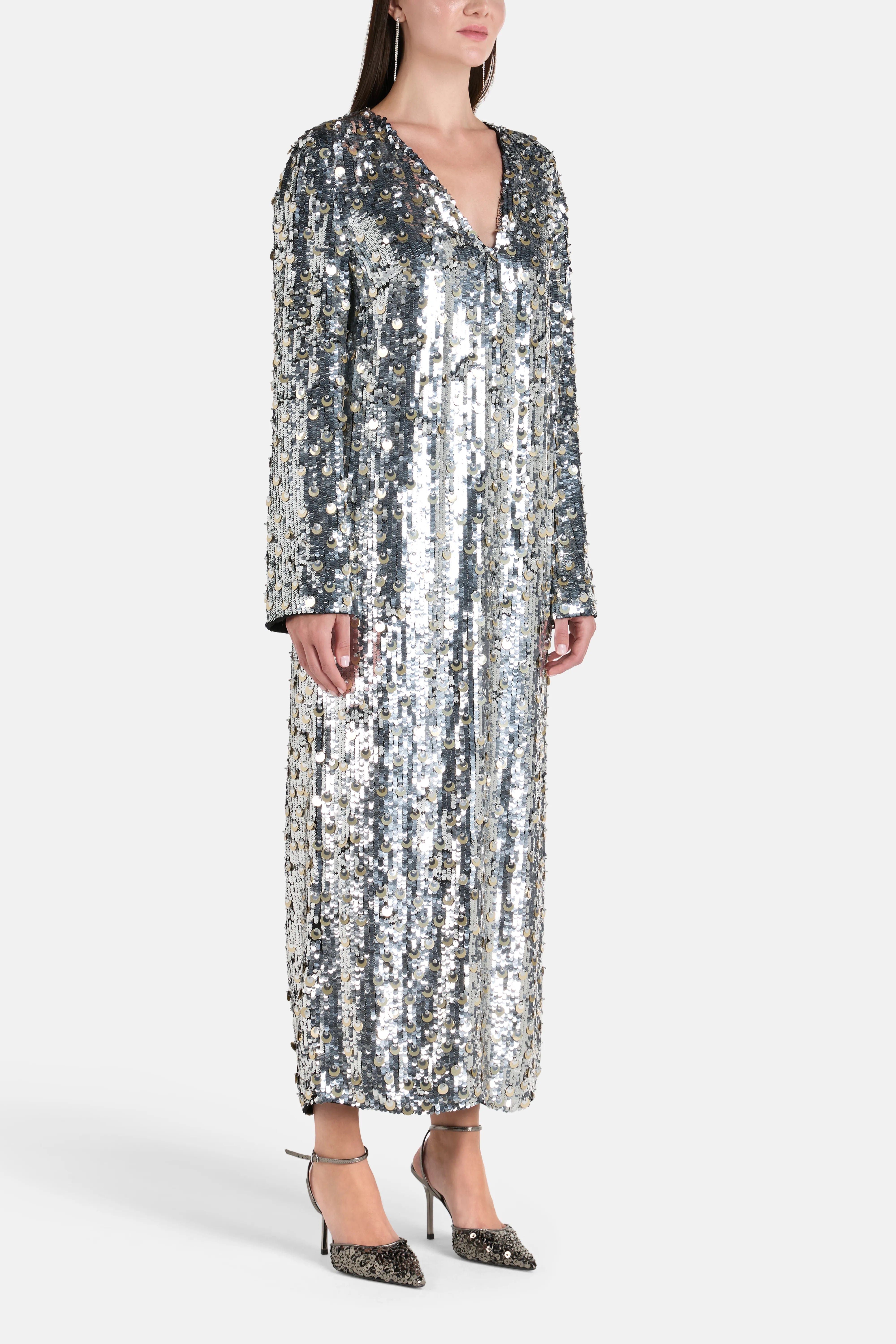 Ilta Long Sleeves V - Neck Embellished Kaftan in Silver