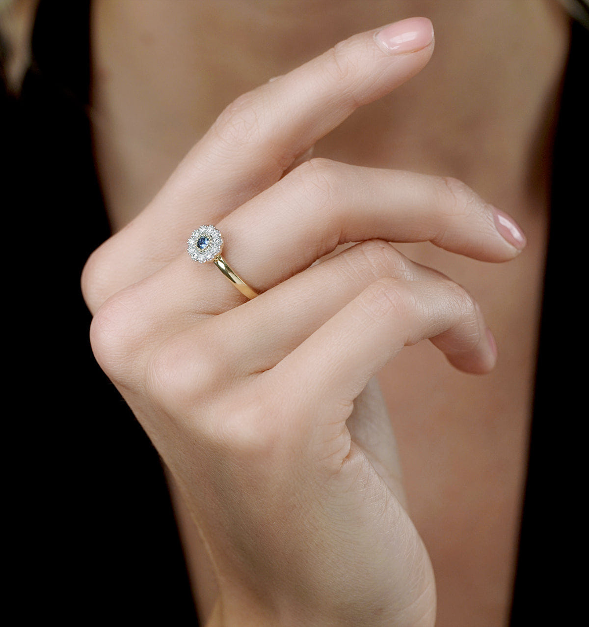Diamond Sapphire and Diamond Halo Ring in 18K Gold - Asteria Collection