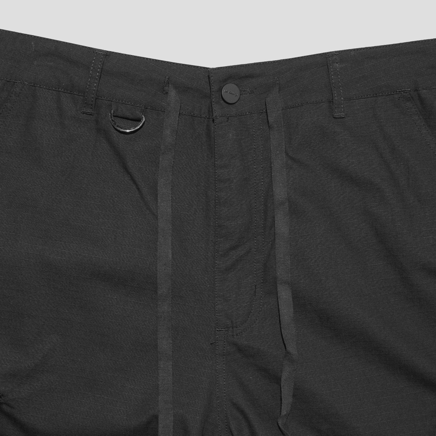 Classic amongst few - Classic Cargo Pants (Black)