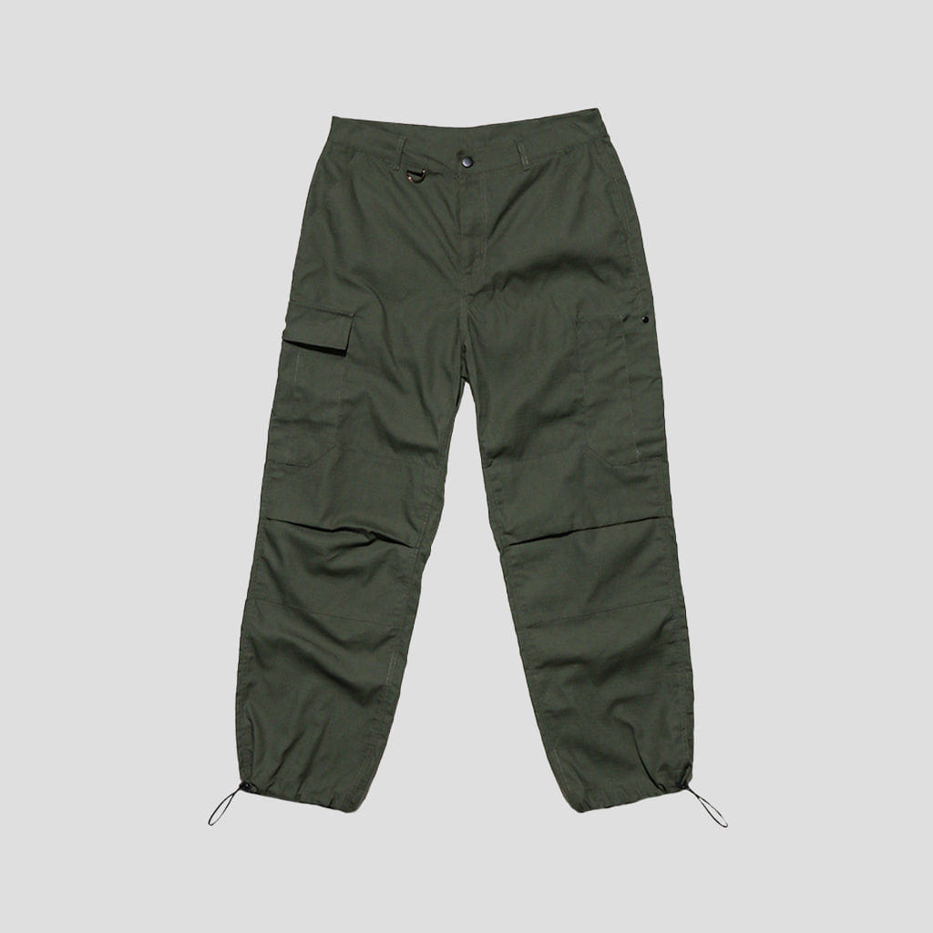 Classic amongst few - Classic Cargo Pants (Green)