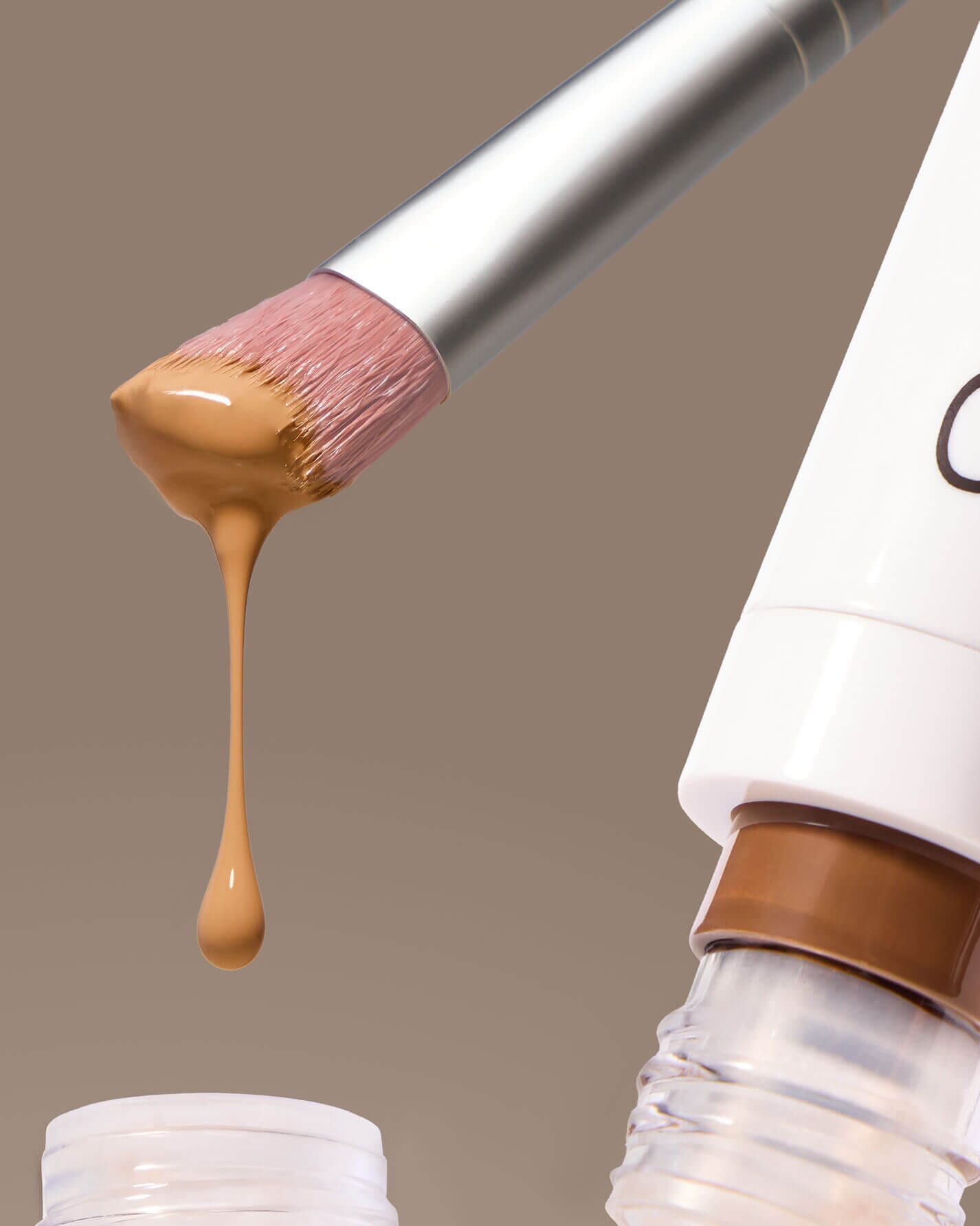 RMS Beauty Skin2Skin Concealer Brush