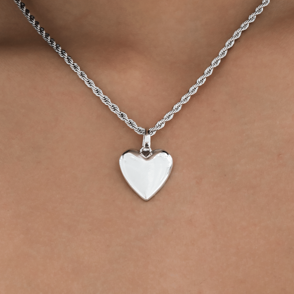 GLD Women Micro Simple Heart Pendant + 2 mm Rope Necklace Bundle in White Gold