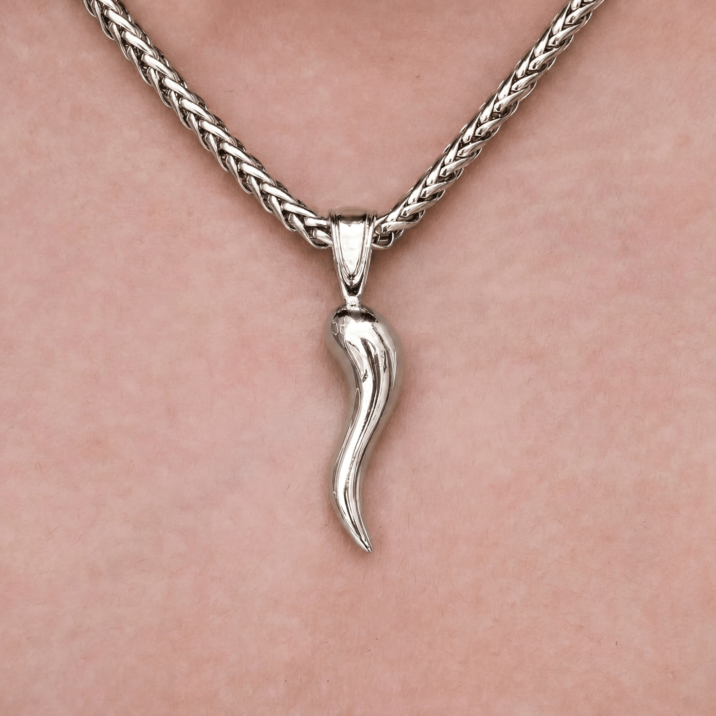 GLD Women Italian Horn Pendant + 4 mm Palm Necklace Bundle in White Gold