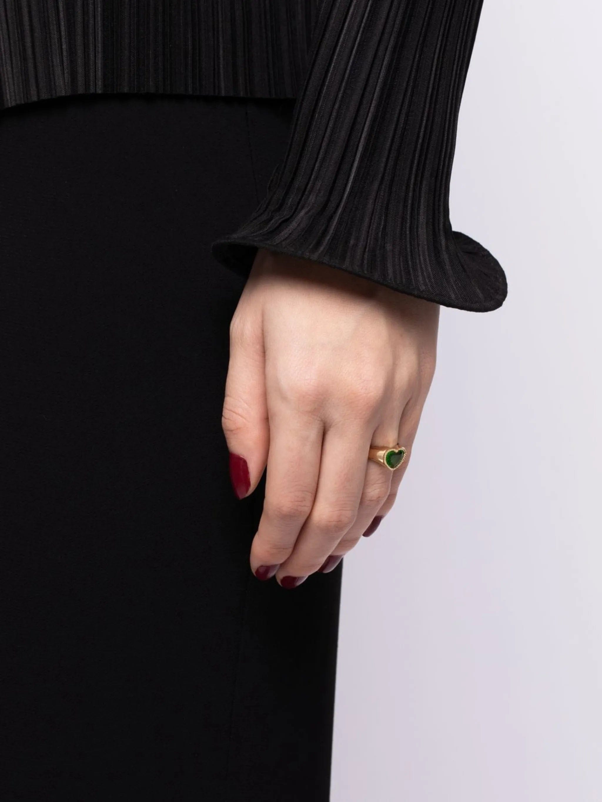 Yvonne Léon 9kt yellow Baby Coeur ring