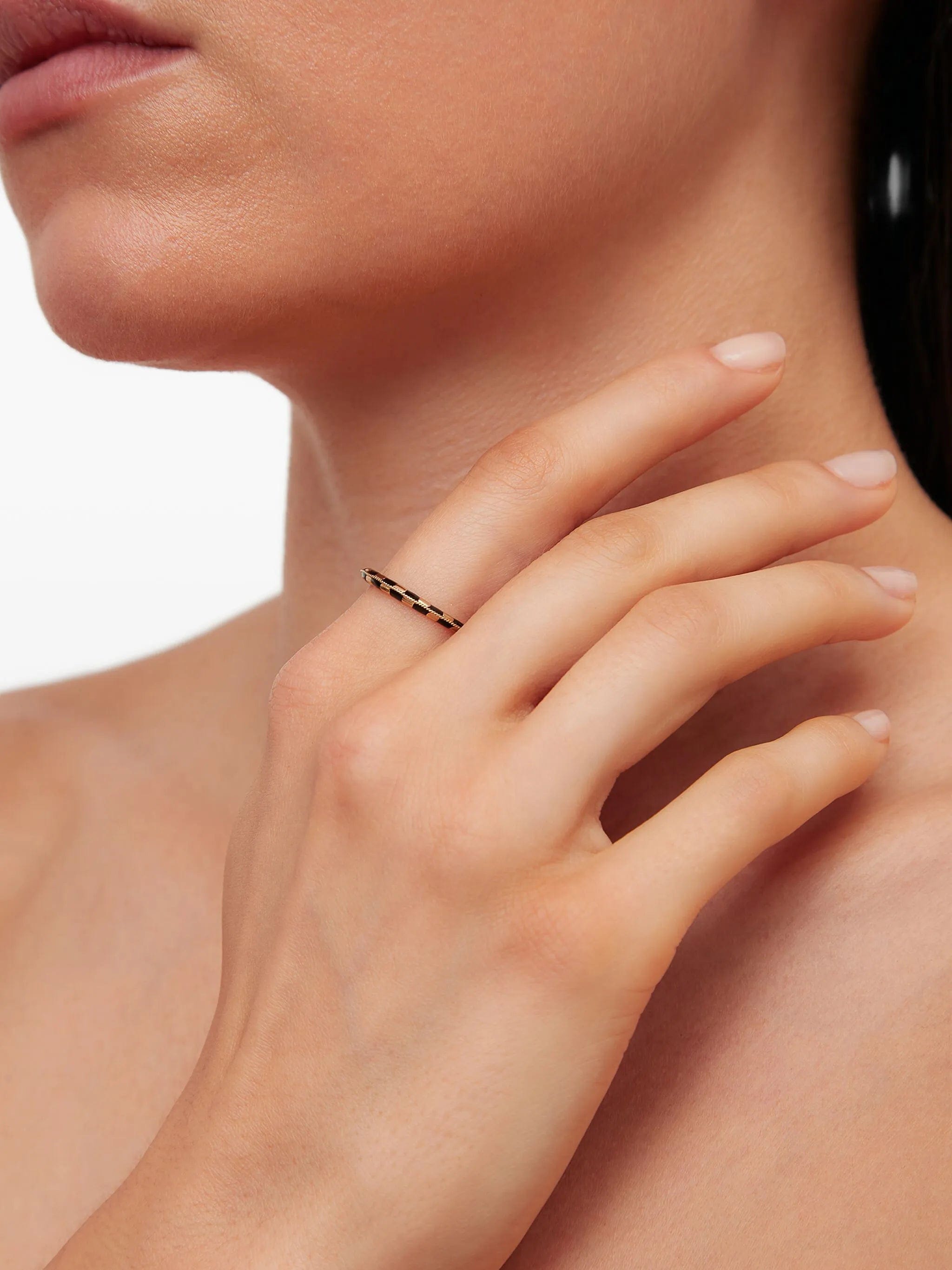 Yvonne Léon 9K yellow gold check - pattern ring