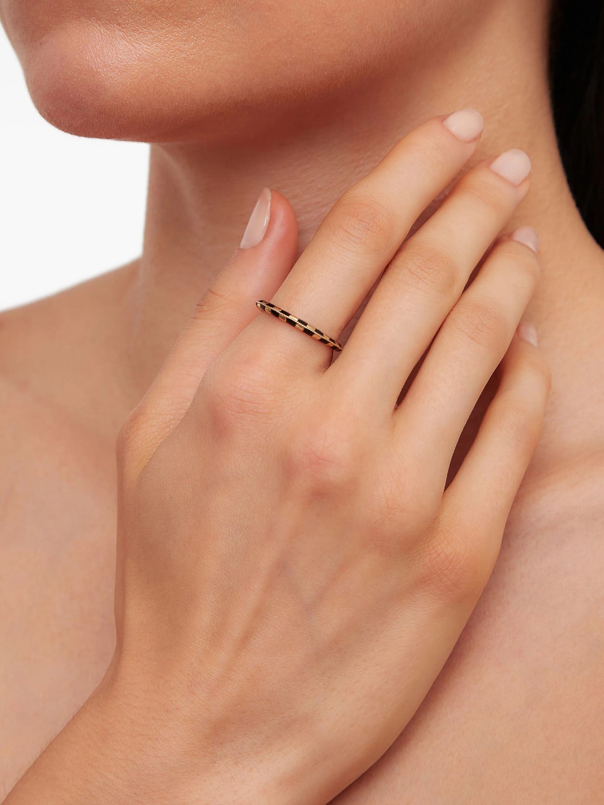 Yvonne Léon 9K yellow gold check - pattern ring