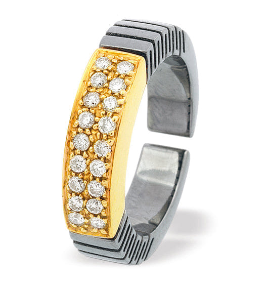 RING 18K Gold and Titanium Ring Dia 0.22ct