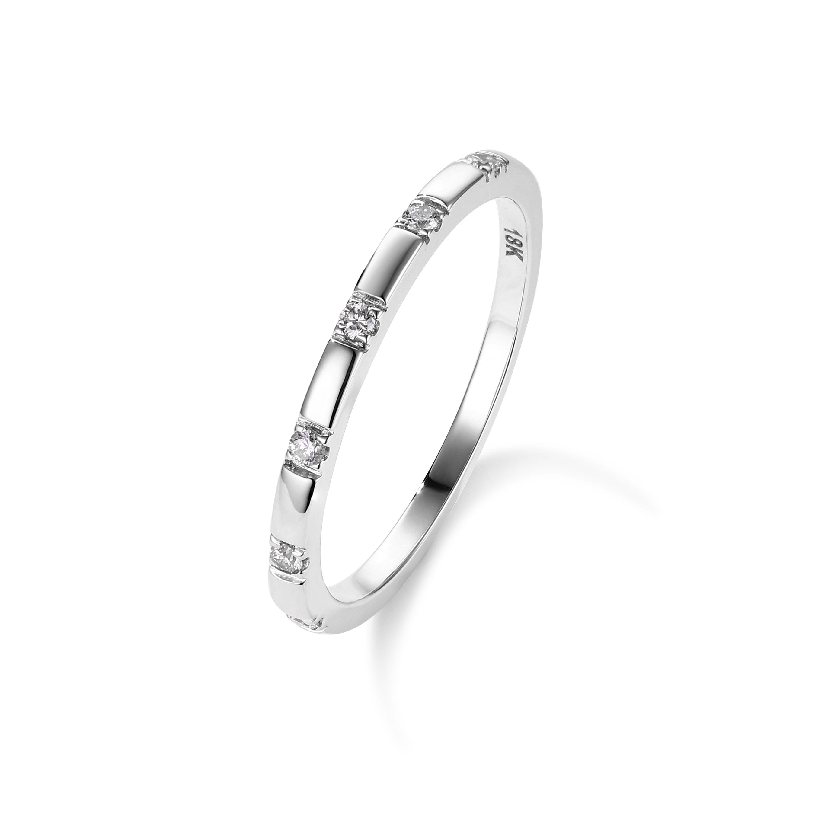 Dialust Subtle Sparkle Diamond Ring