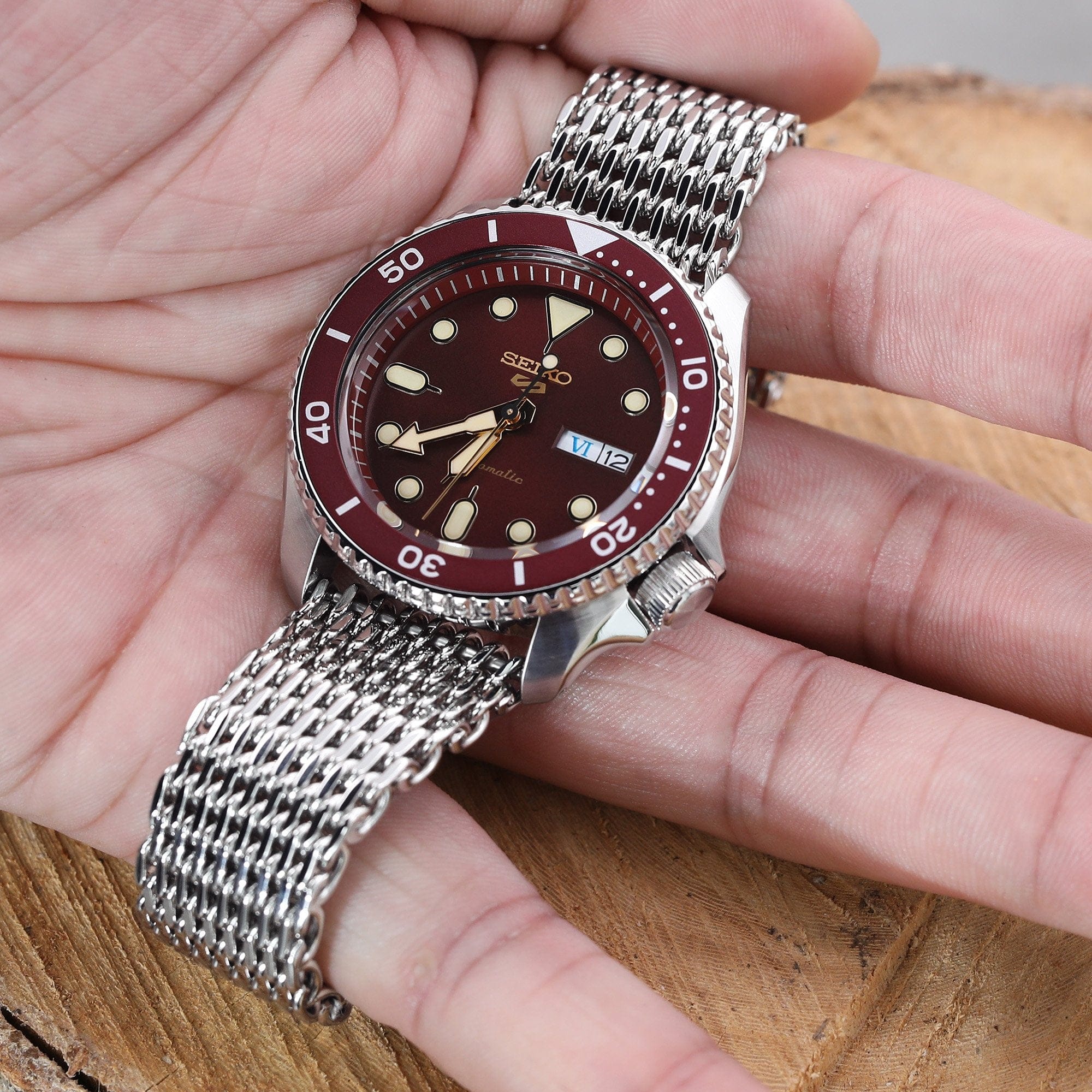 Miltat 22 mm Tapered SHARK Mesh Band Stainless Steel Watch Bracelet, V - Clasp, Polished