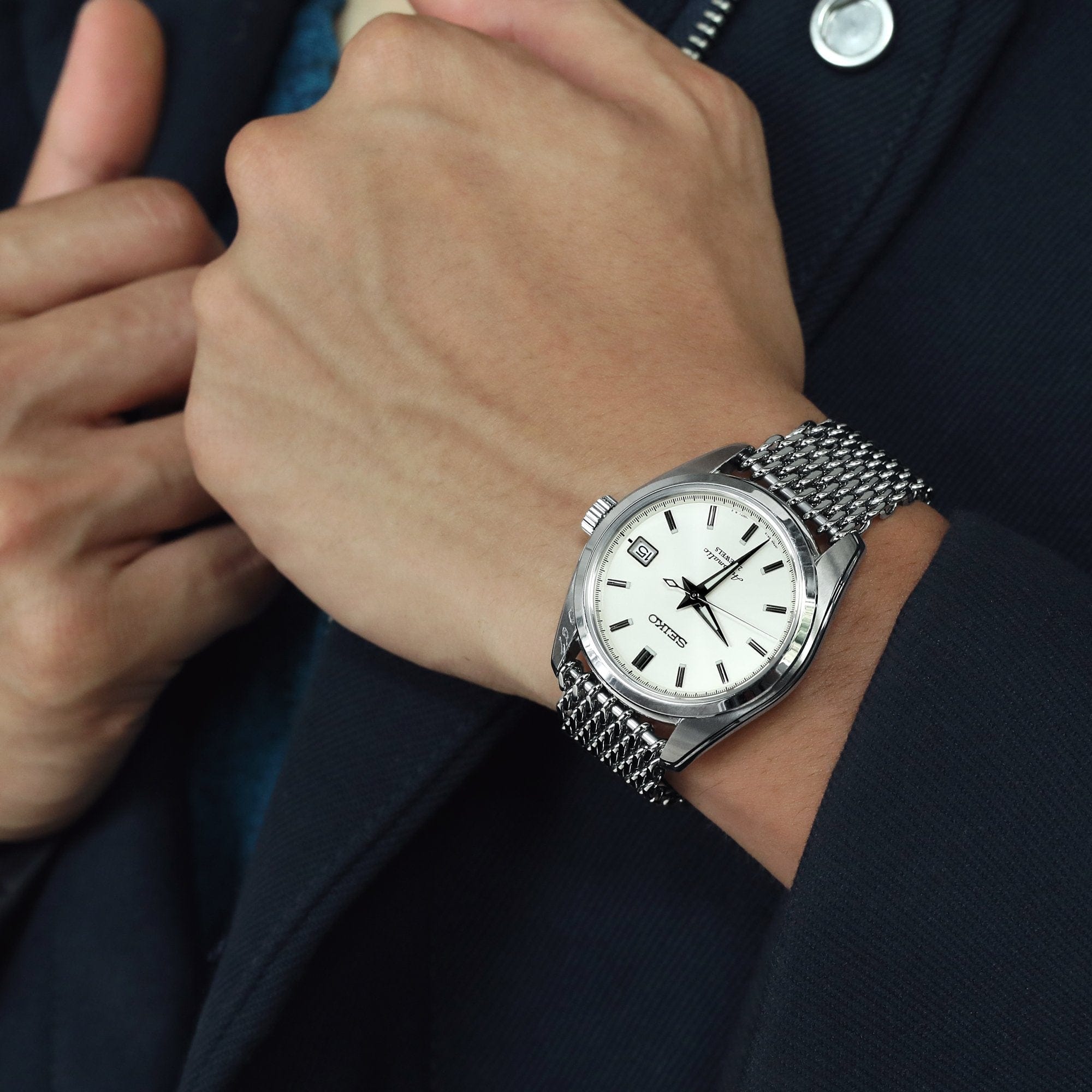 Miltat 20 mm Tapered Shark Mesh Polished Stainless Steel Watch Bracelet