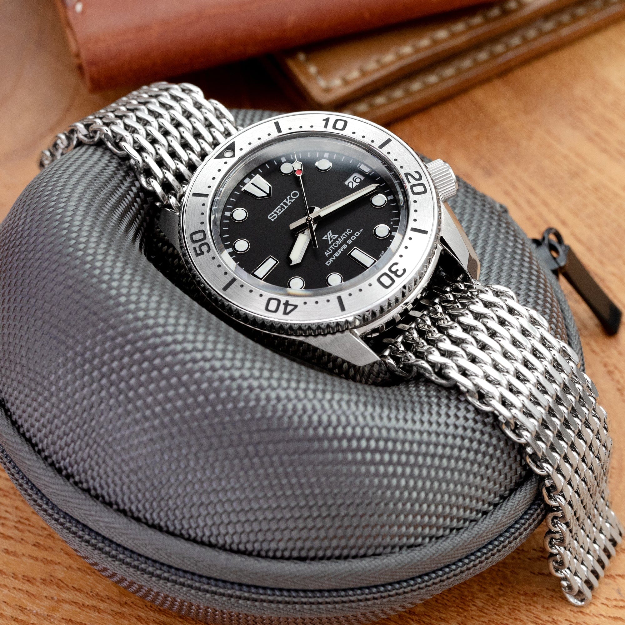 Miltat 20 mm Tapered Shark Mesh Polished Stainless Steel Watch Bracelet