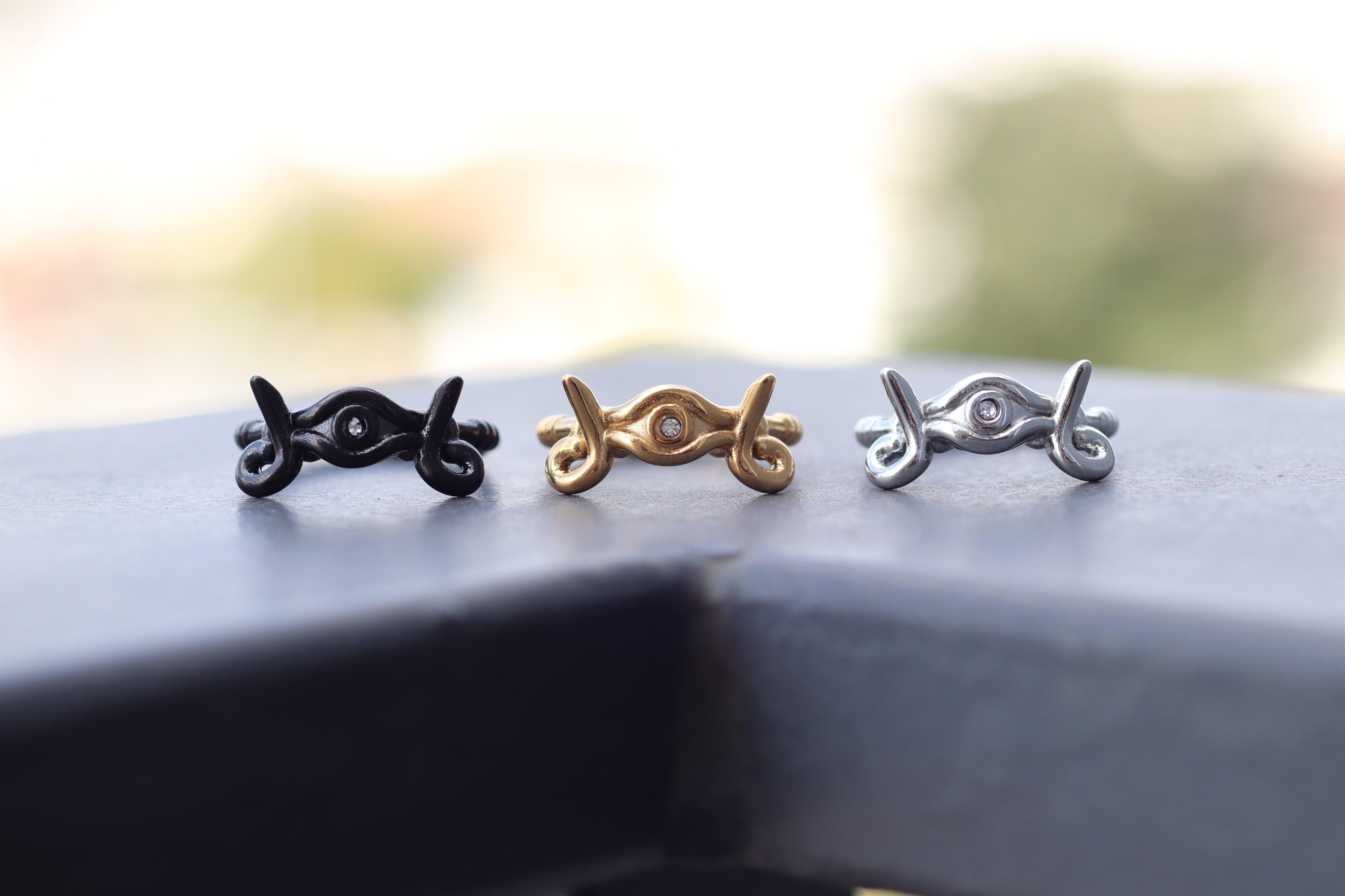 Misterverse Yu - Gi - Oh!™ Millennium Necklace Ring