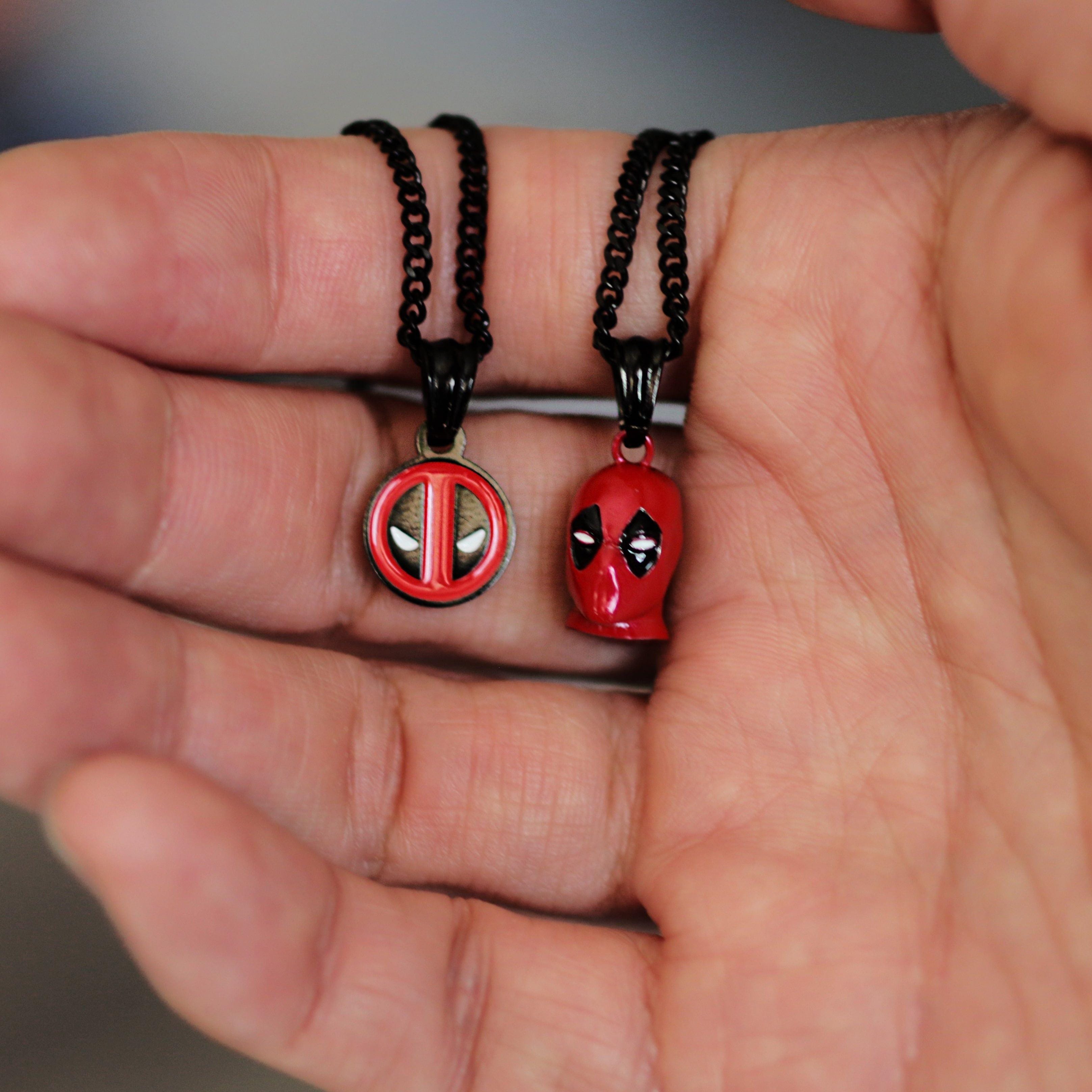 Misterverse Marvel™ Deadpool Pendant