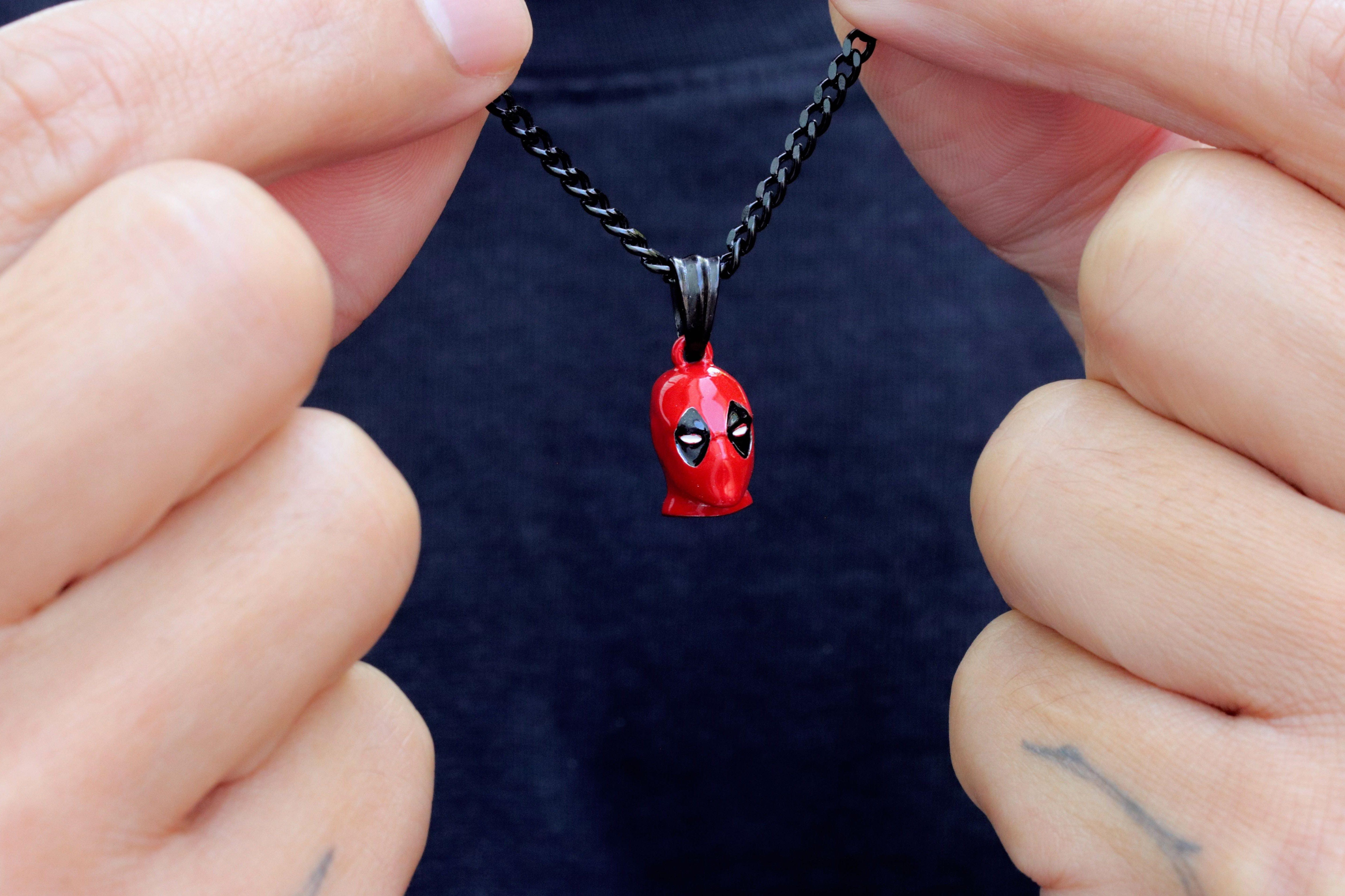 Misterverse Marvel™ Deadpool Pendant