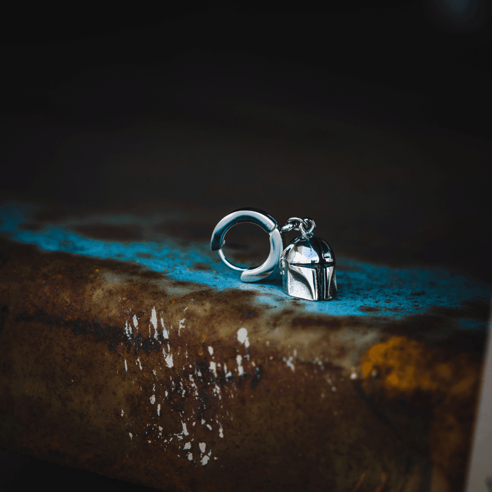 Misterverse Star Wars™ Mando Earring
