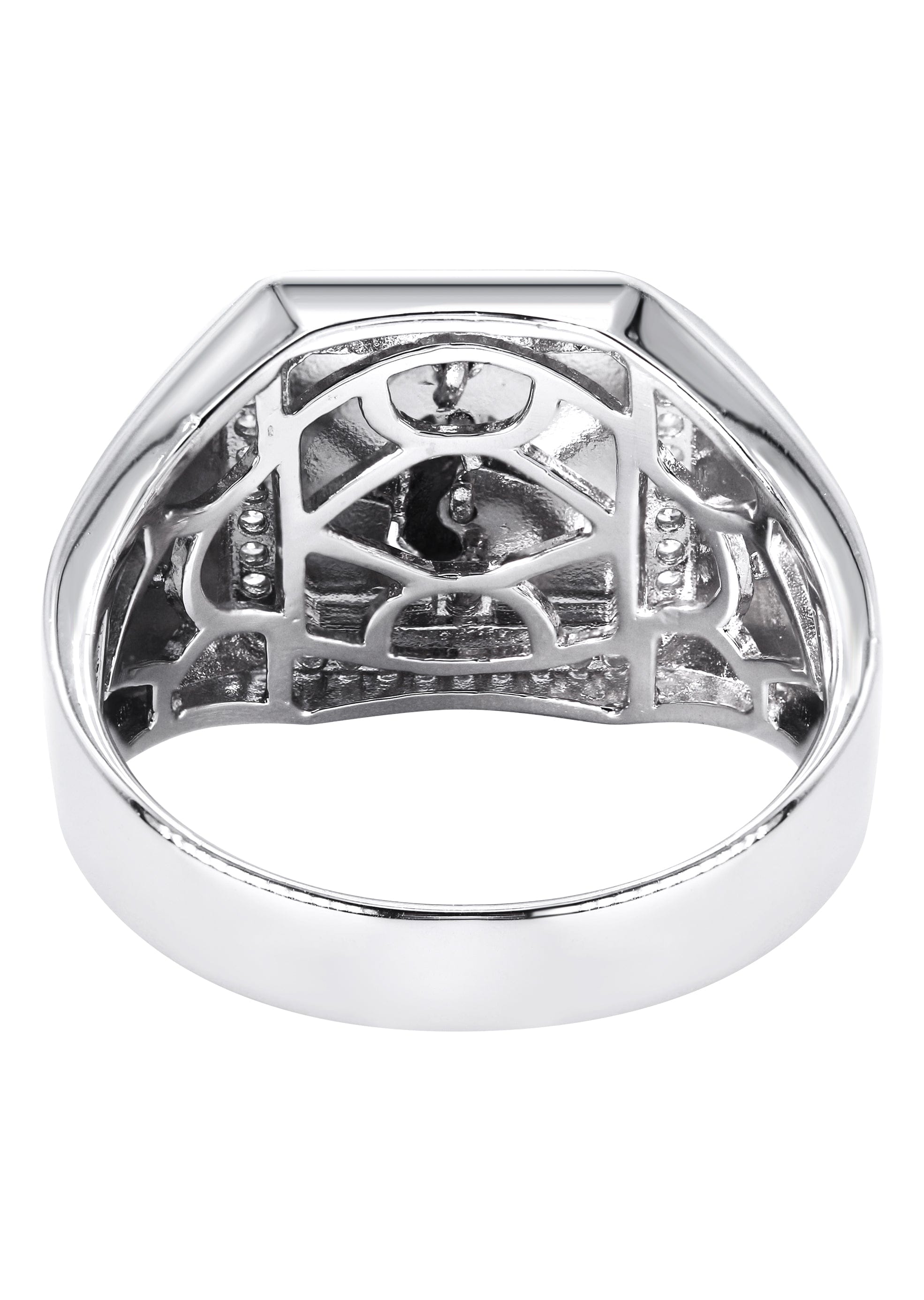 Manufacturer 43 Mens Silver Horse Emblem Ring | Appx 8.3 Grams