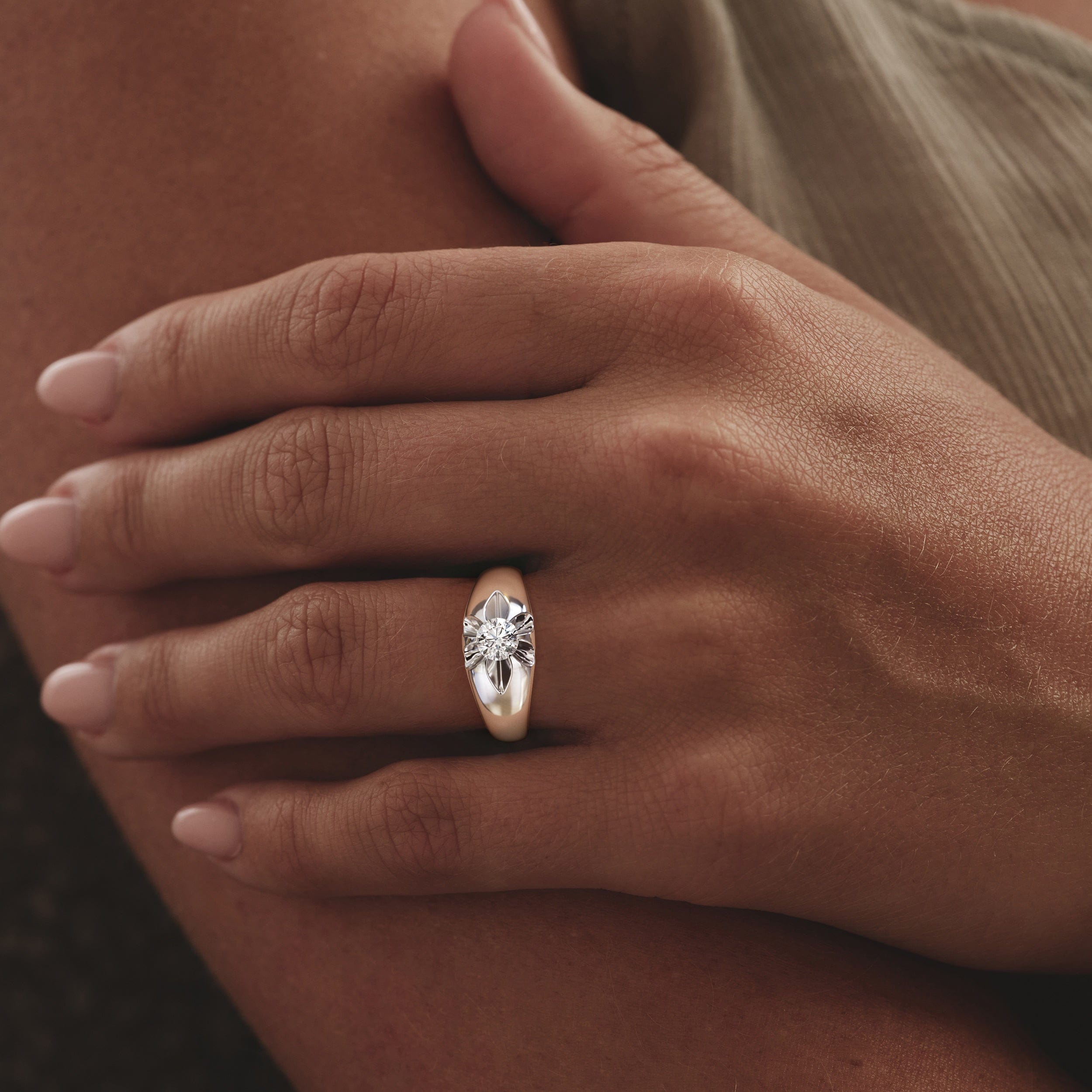 Diamond Lab Diamond Signet Ring 0.50ct Round Cut in 925 Silver