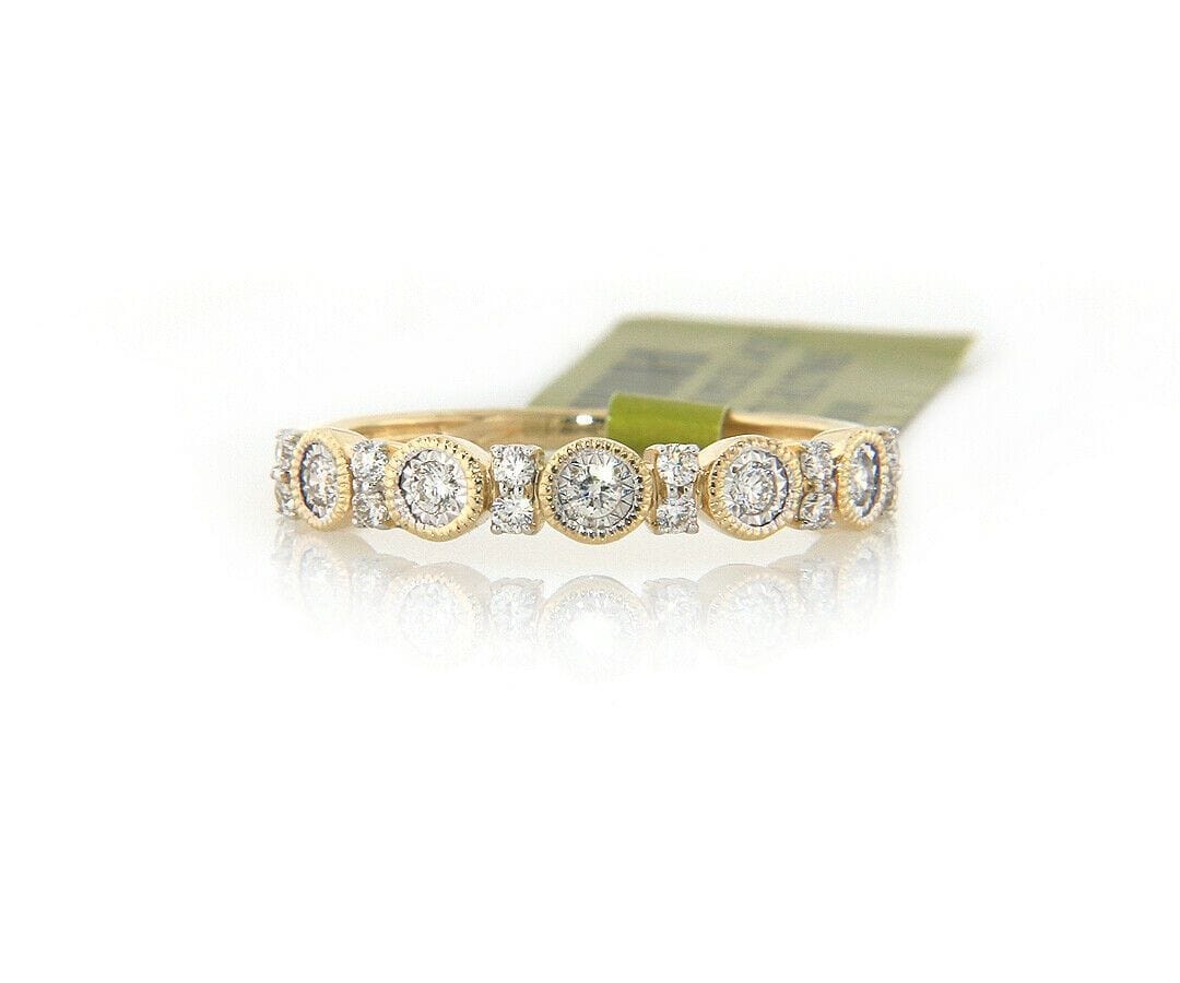 Diamond New 0.28ctw Diamond Bezel and Prong Set Band Ring in 14K