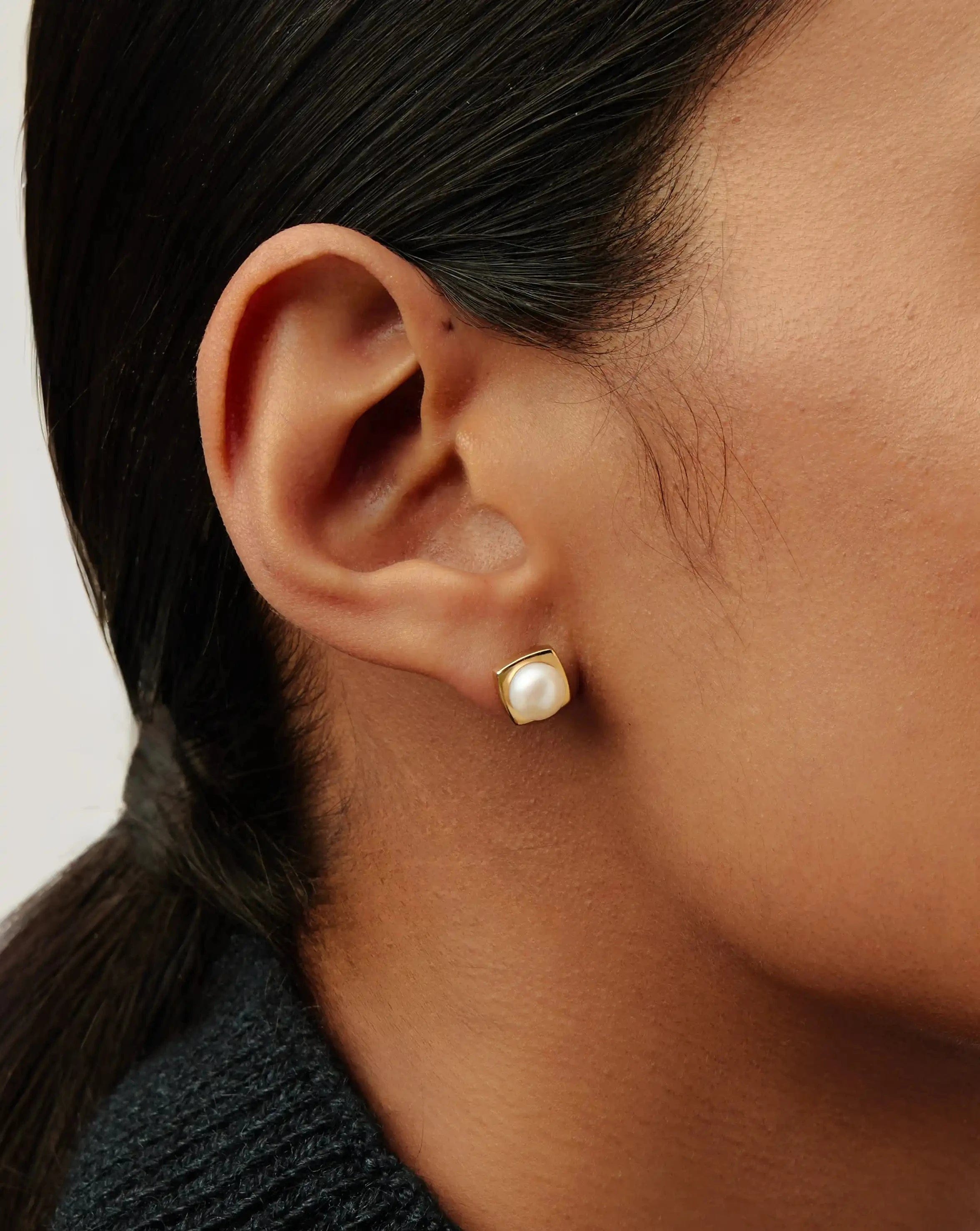 Pearl Button Pearl Square Stud Earrings | 18ct Gold Vermeil/Pearl