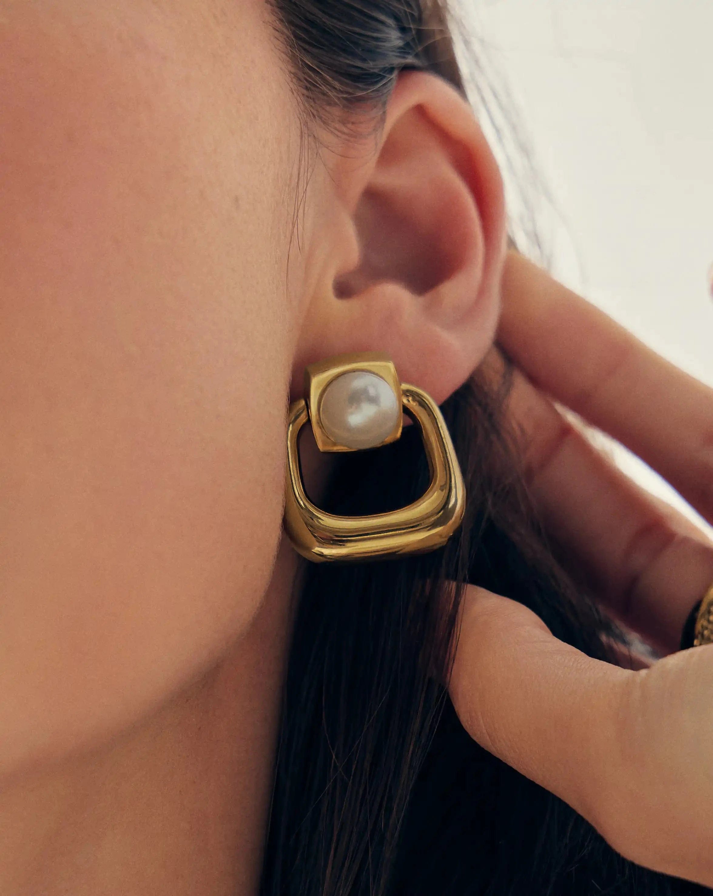 Pearl Button Pearl Statement Stud Earrings | 18ct Gold Plated/Pearl
