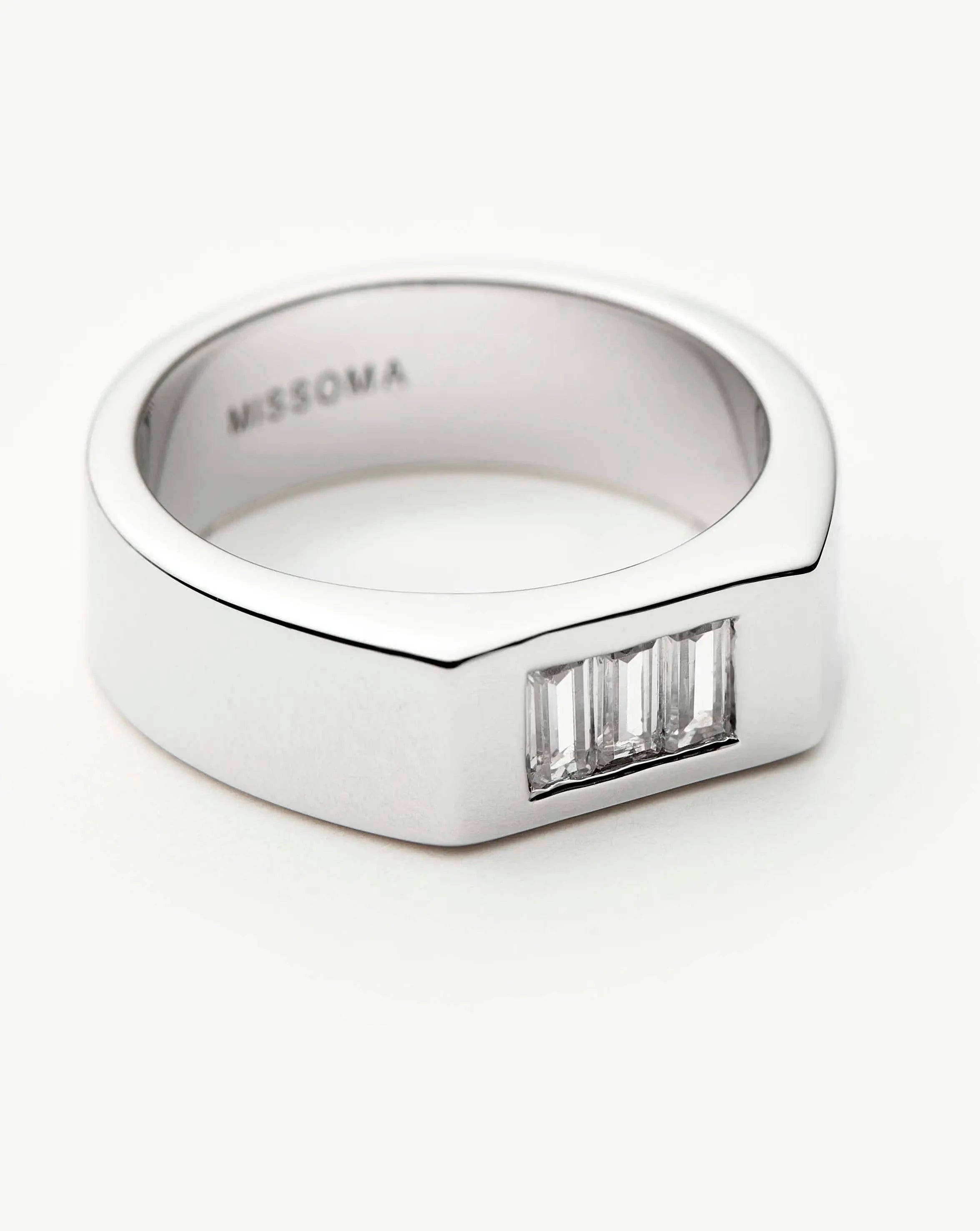 TRIPLE Lucy Williams Triple Stone Chunky Ring | Silver Plated