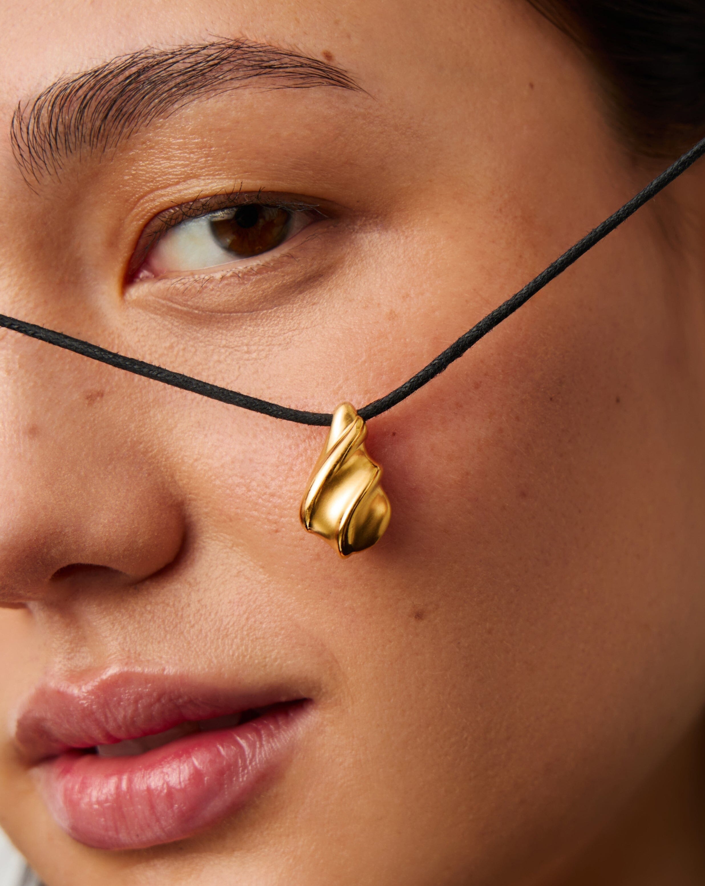Droplet Savi Ridge Droplet Pendant Cord Necklace | 18ct Gold Plated