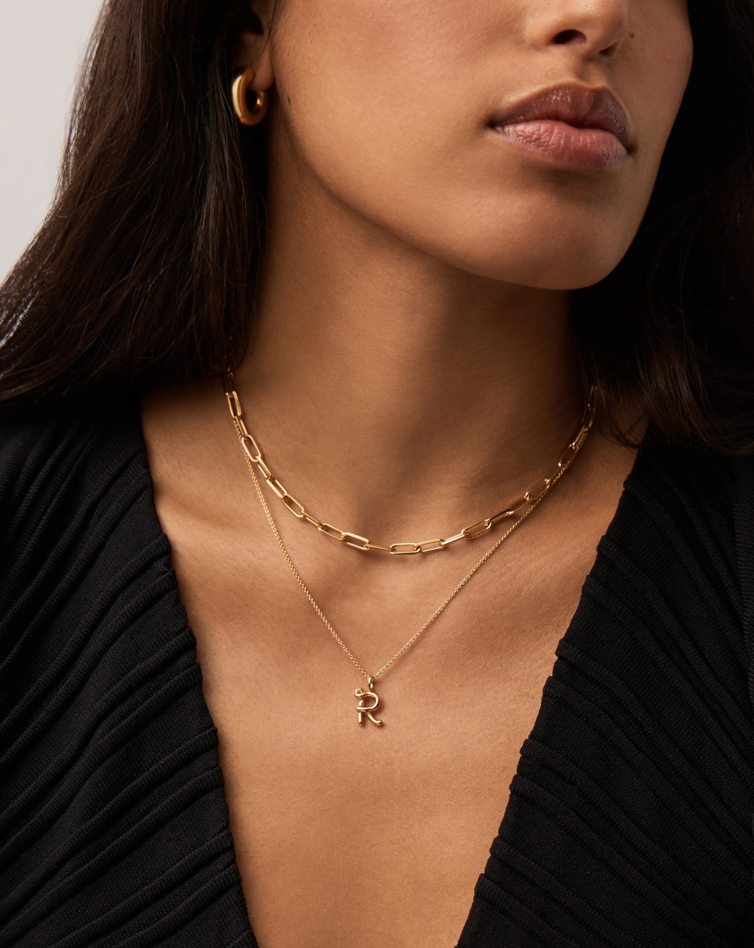 Initial Curly Molten Mini Initial Necklace - R | 18ct Gold Vermeil