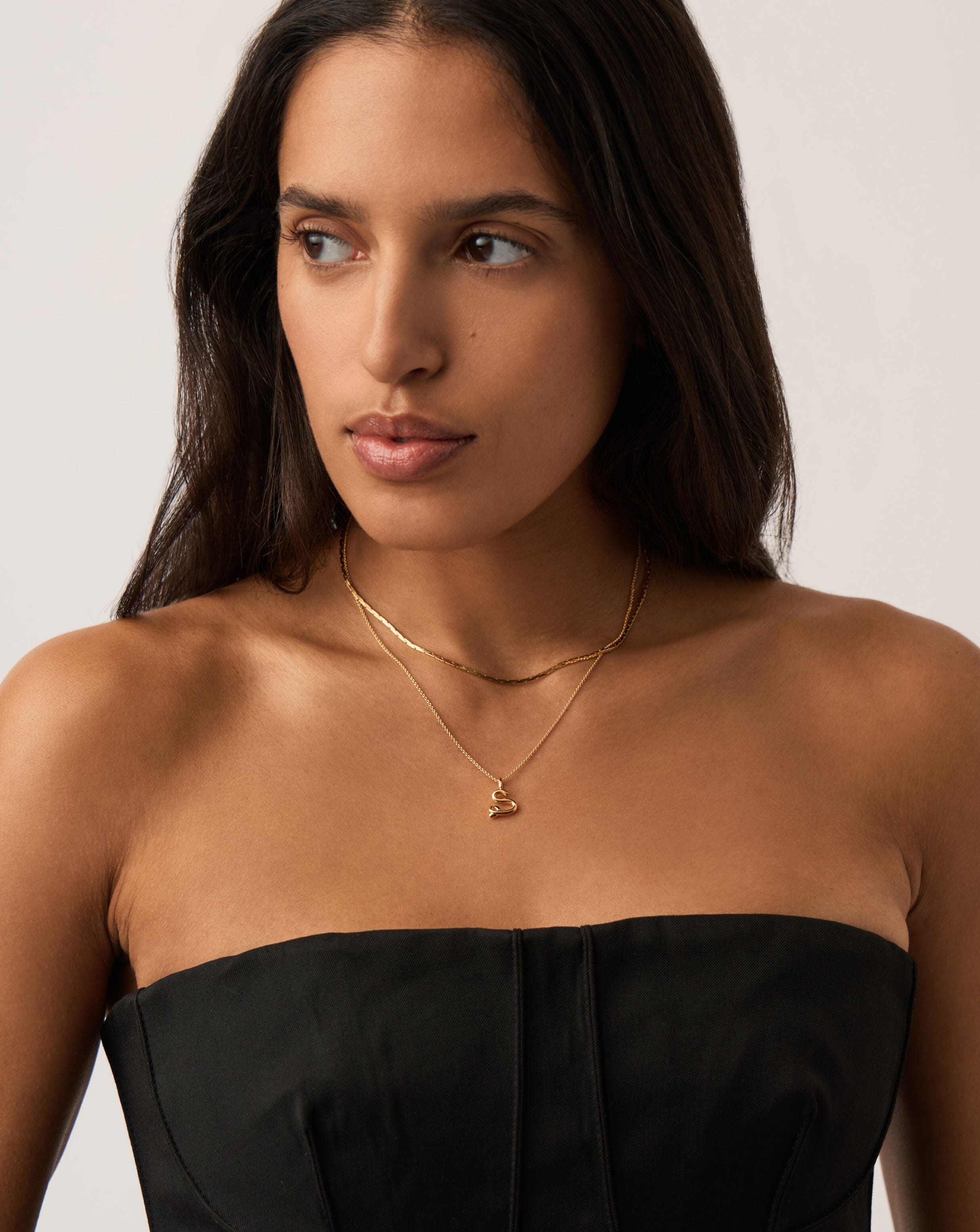 Initial Curly Molten Mini Initial Necklace - S | 18ct Gold Vermeil