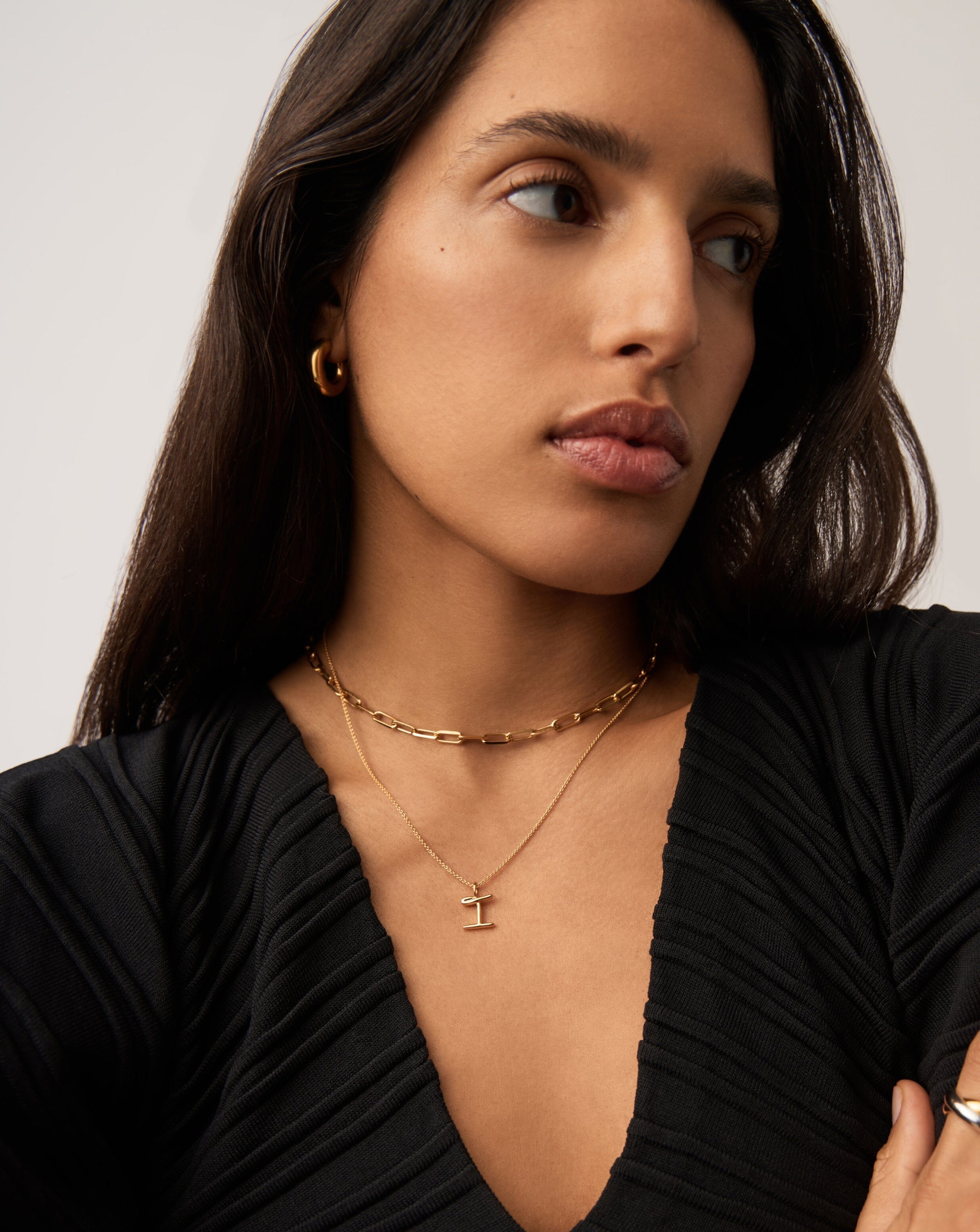 Initial Curly Molten Mini Initial Necklace - I | 18ct Gold Vermeil