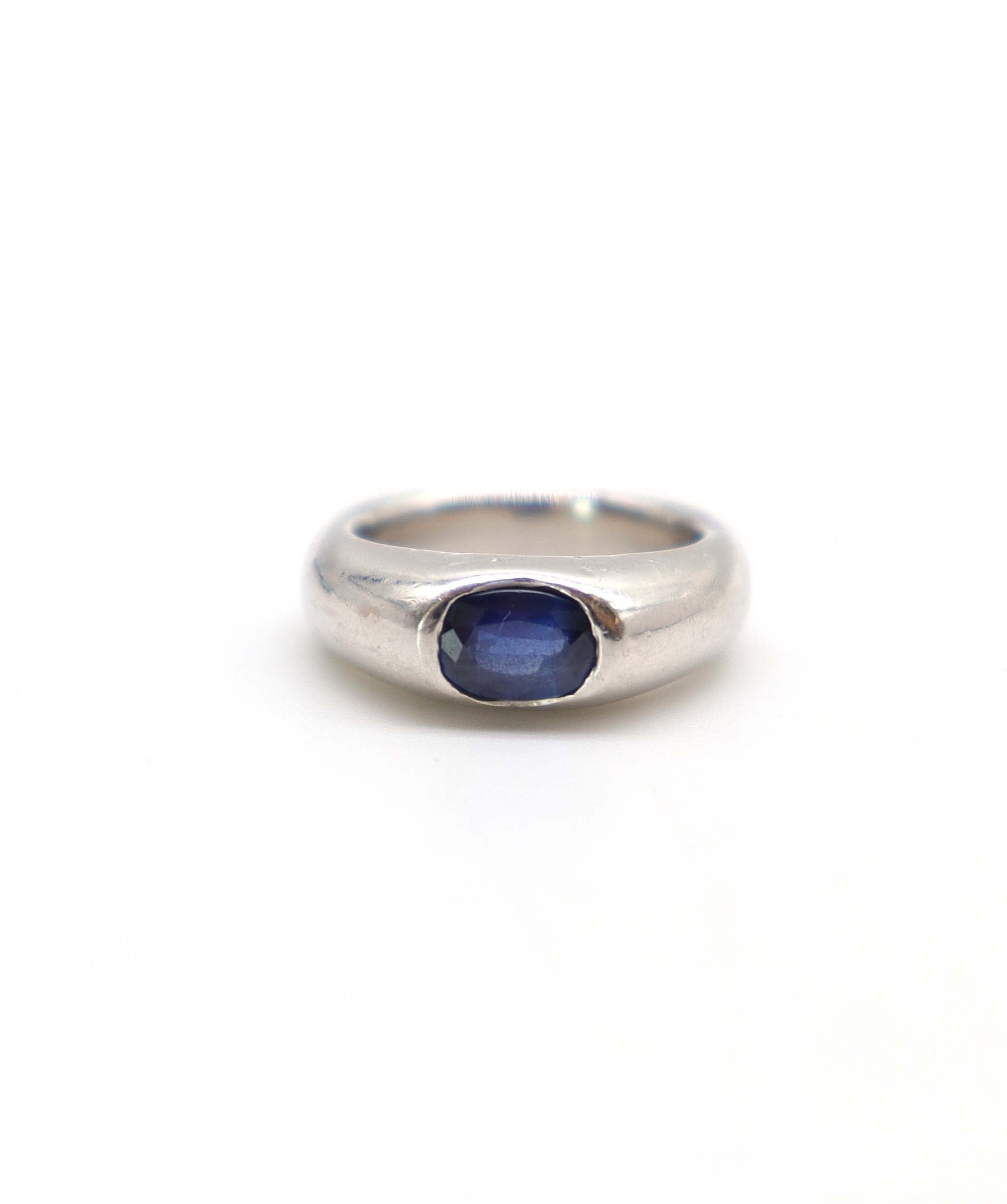 RING 0.5ct oval sapphire platinum ring size 40 DXBS4402