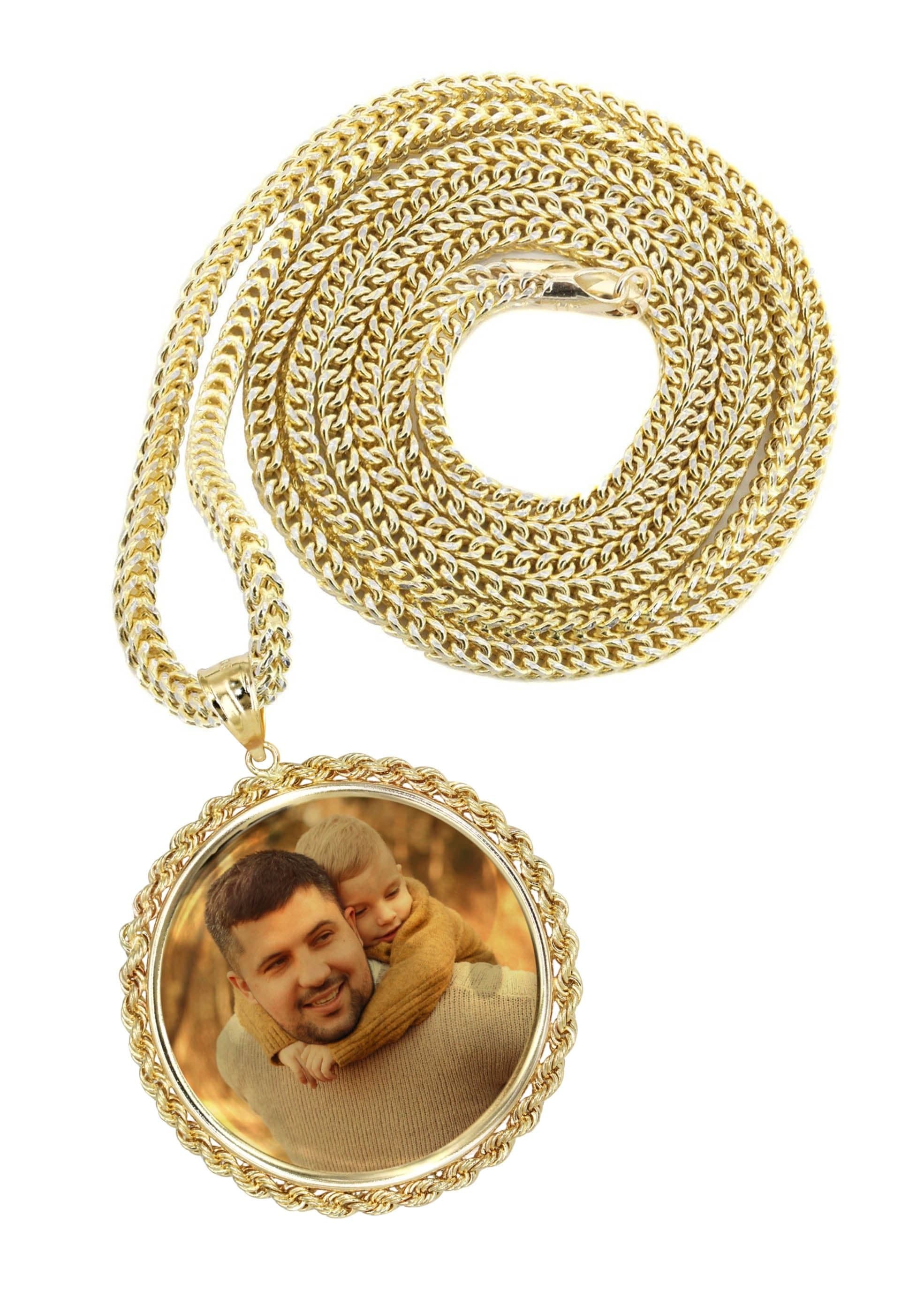 Manufacturer 16 14K Yellow Gold Round Rope Link Picture Pendant Necklace | Appx. 1.2 Inch