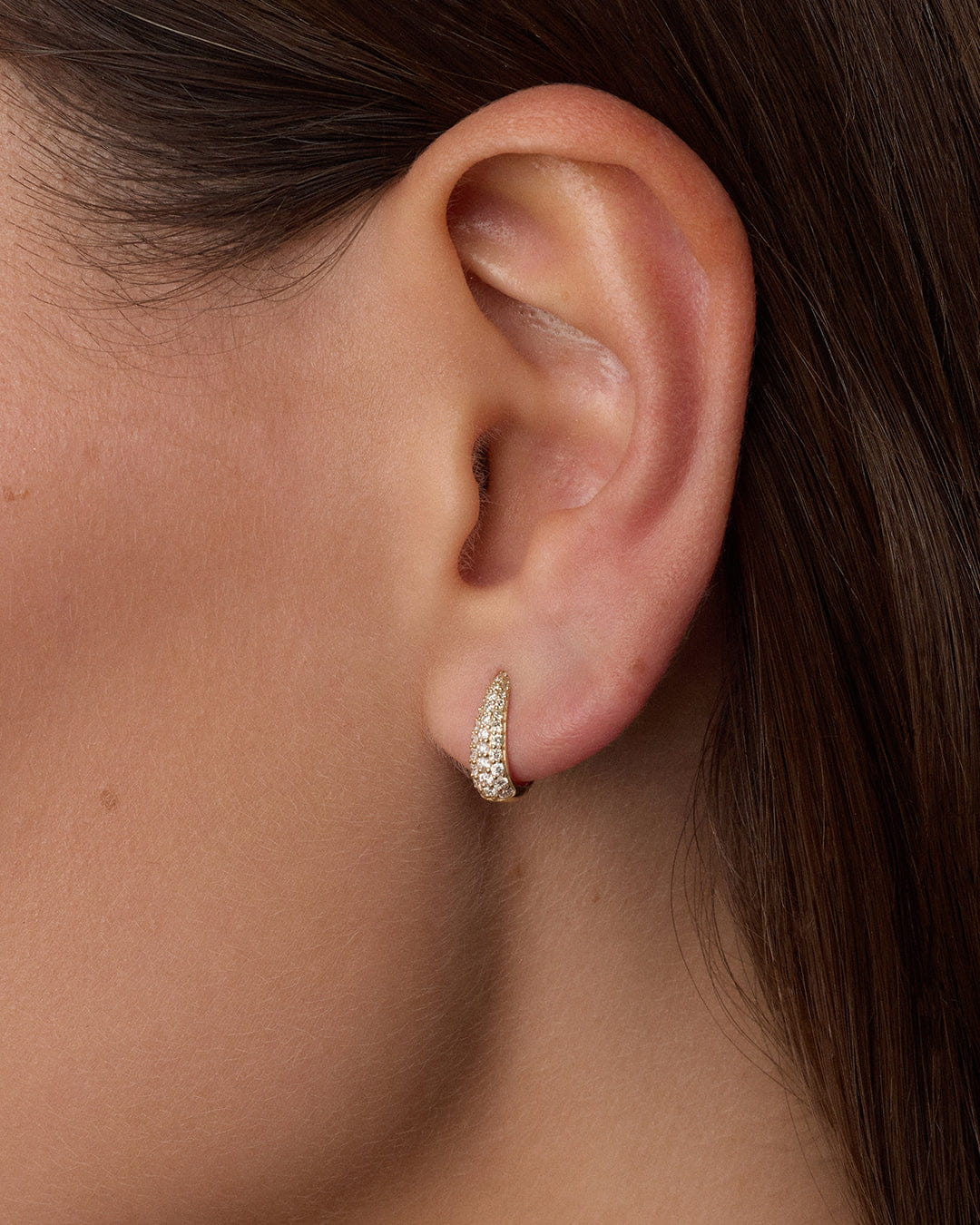 Fine 14K Diamond Banks Single Huggie