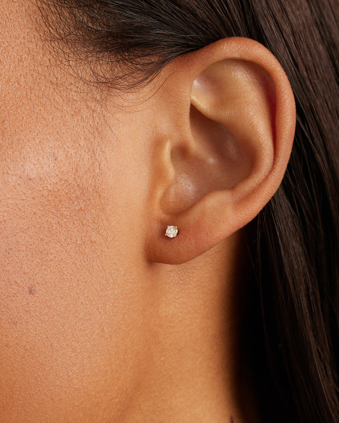 Fine 14K Diamond Solitaire Single Stud