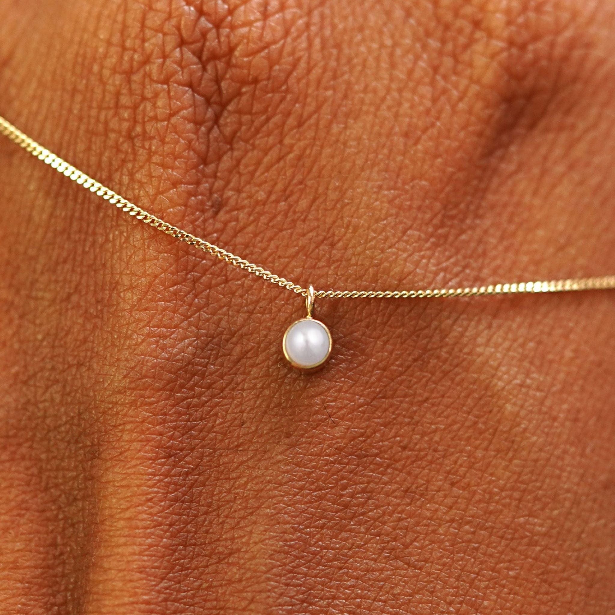 Automic Gold Studio Pearl Necklace