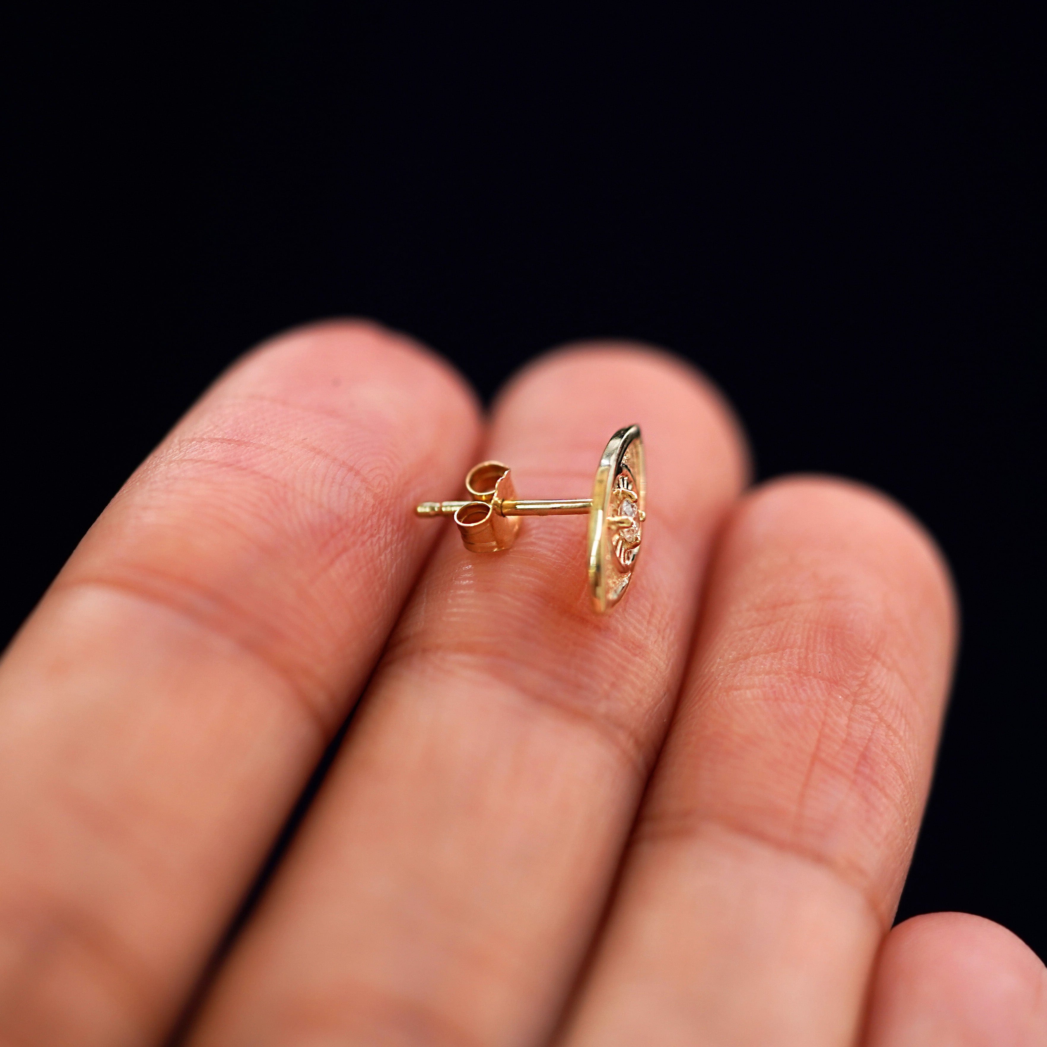 Automic Gold Studio Dog Earring