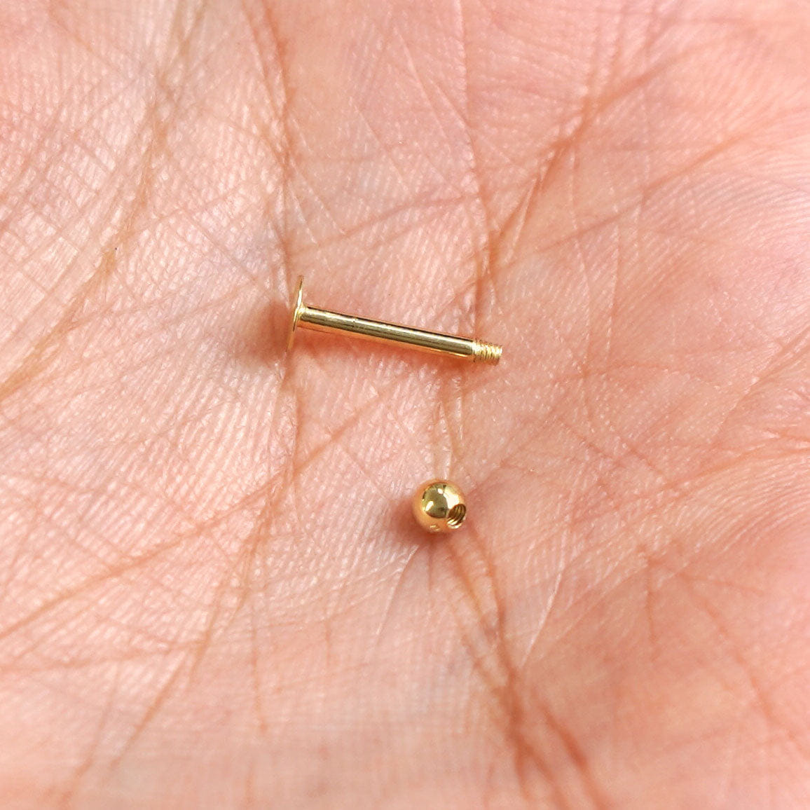 Automic Gold Studio Small Labret Piercing