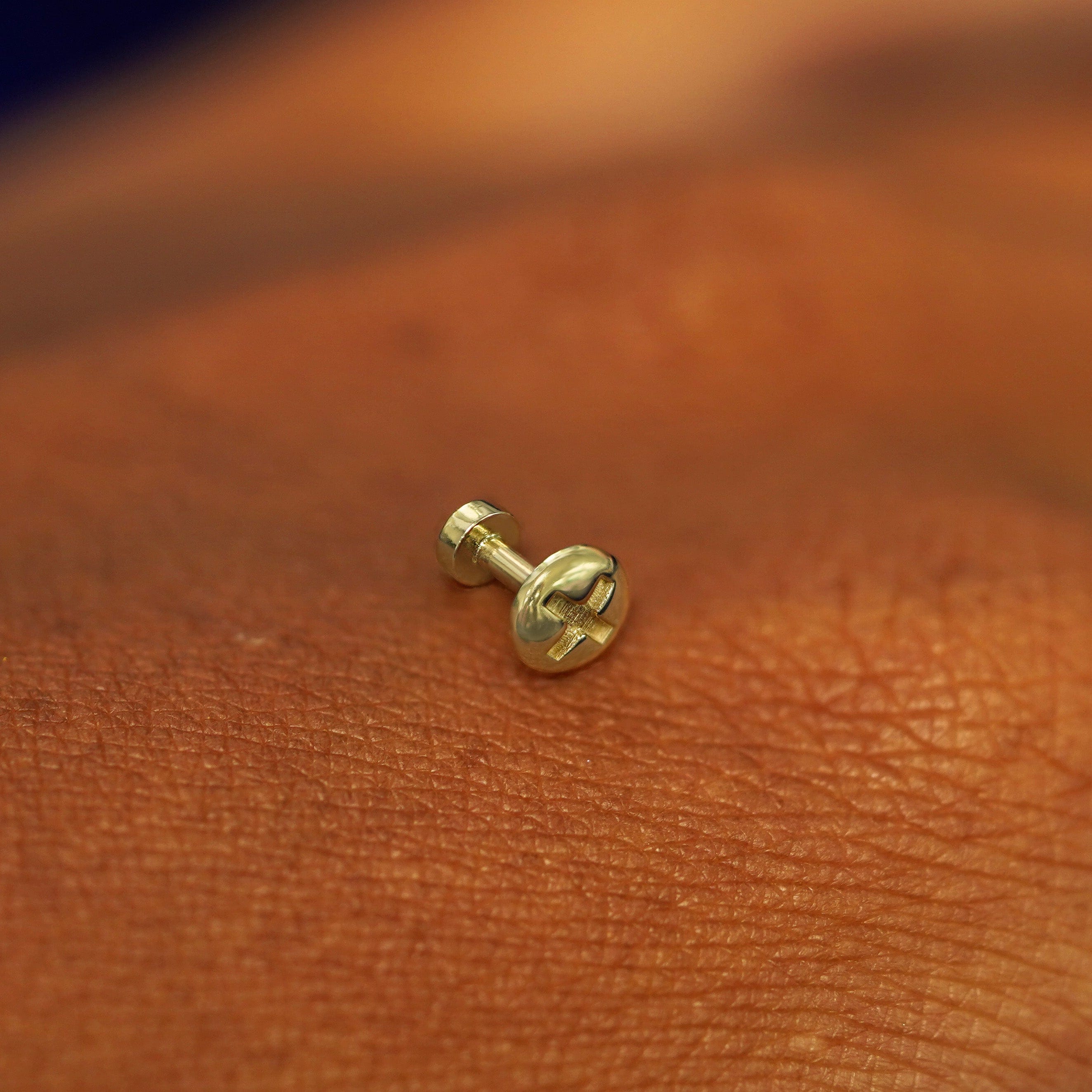 Automic Gold Studio Screw Flatback Piercing