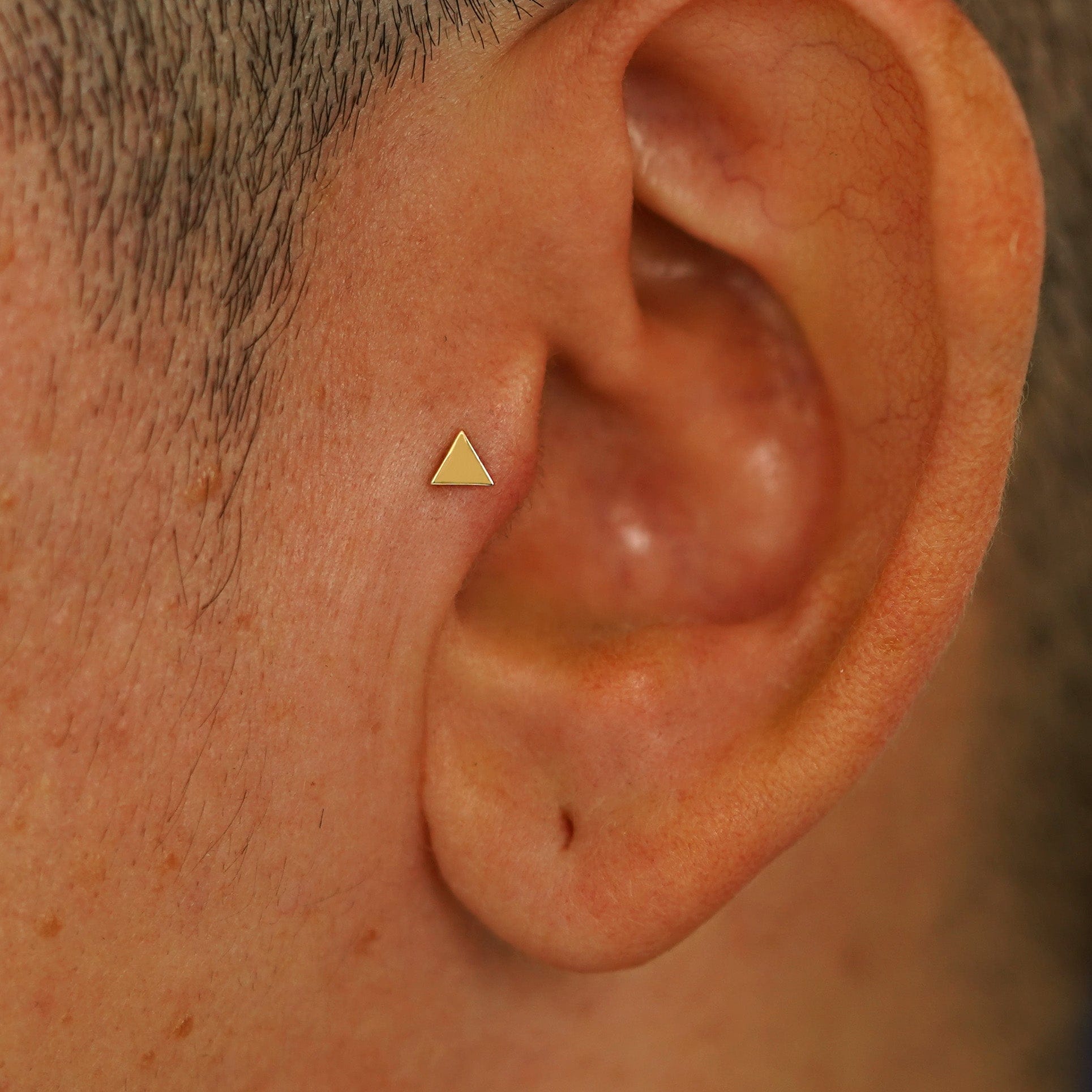 Automic Gold Studio Triangle Flatback Piercing