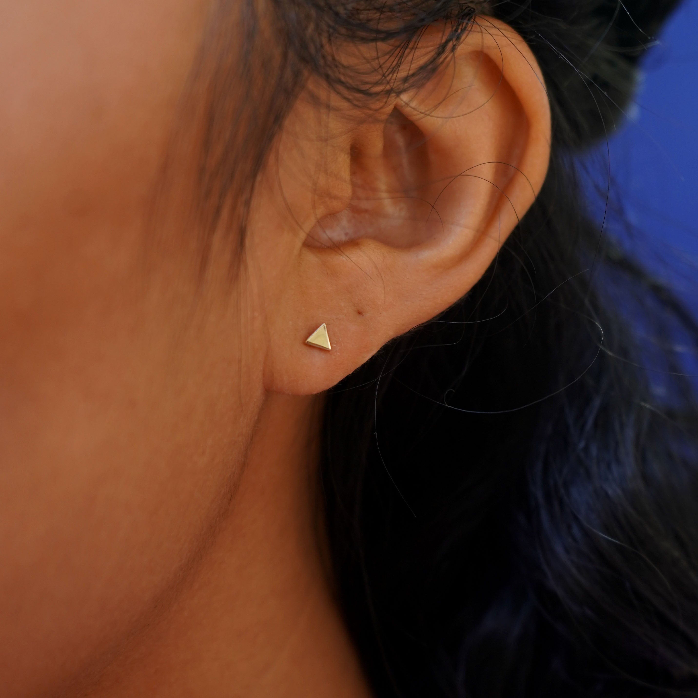 Automic Gold Studio Triangle Flatback Piercing
