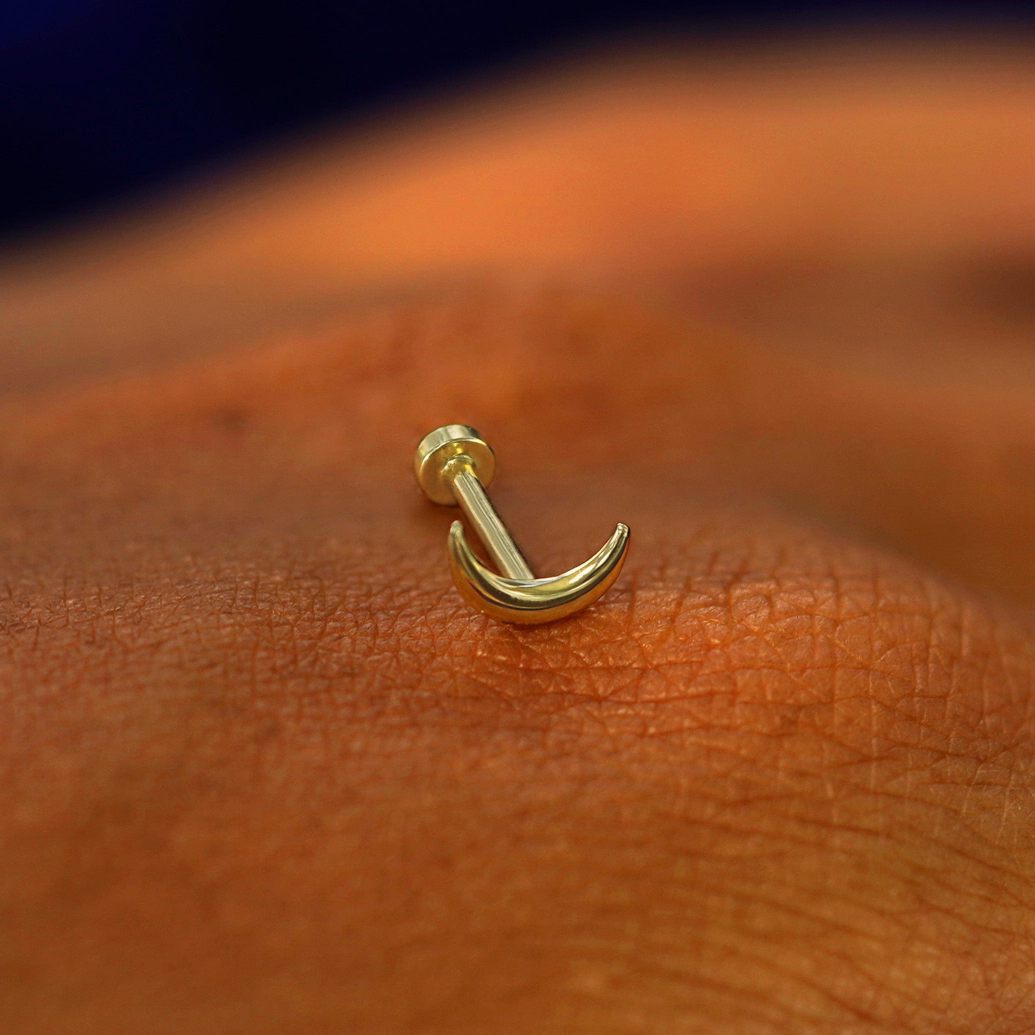 Automic Gold Studio Moon Flatback Piercing