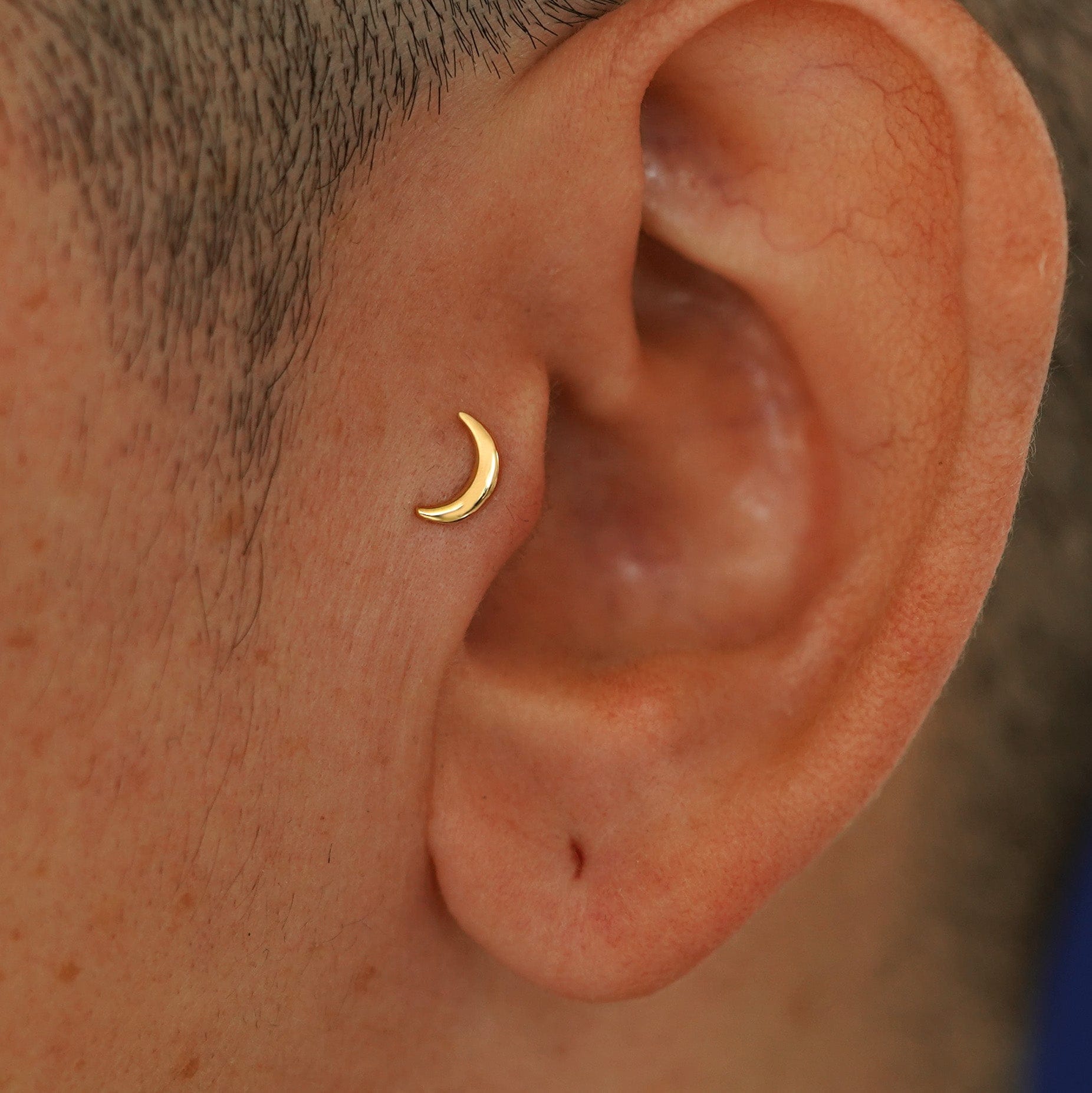 Automic Gold Studio Moon Flatback Piercing