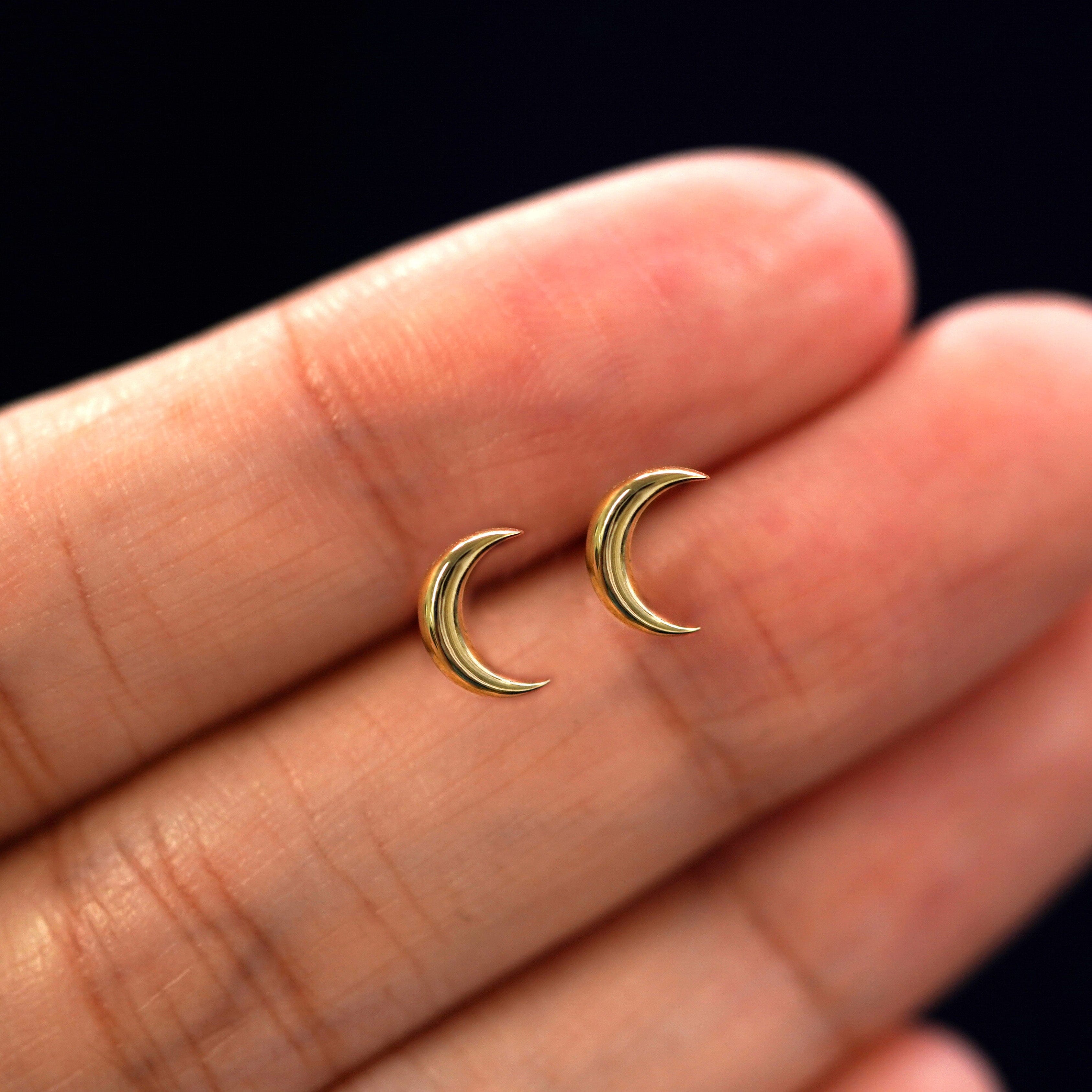 Automic Gold Studio Moon Earring