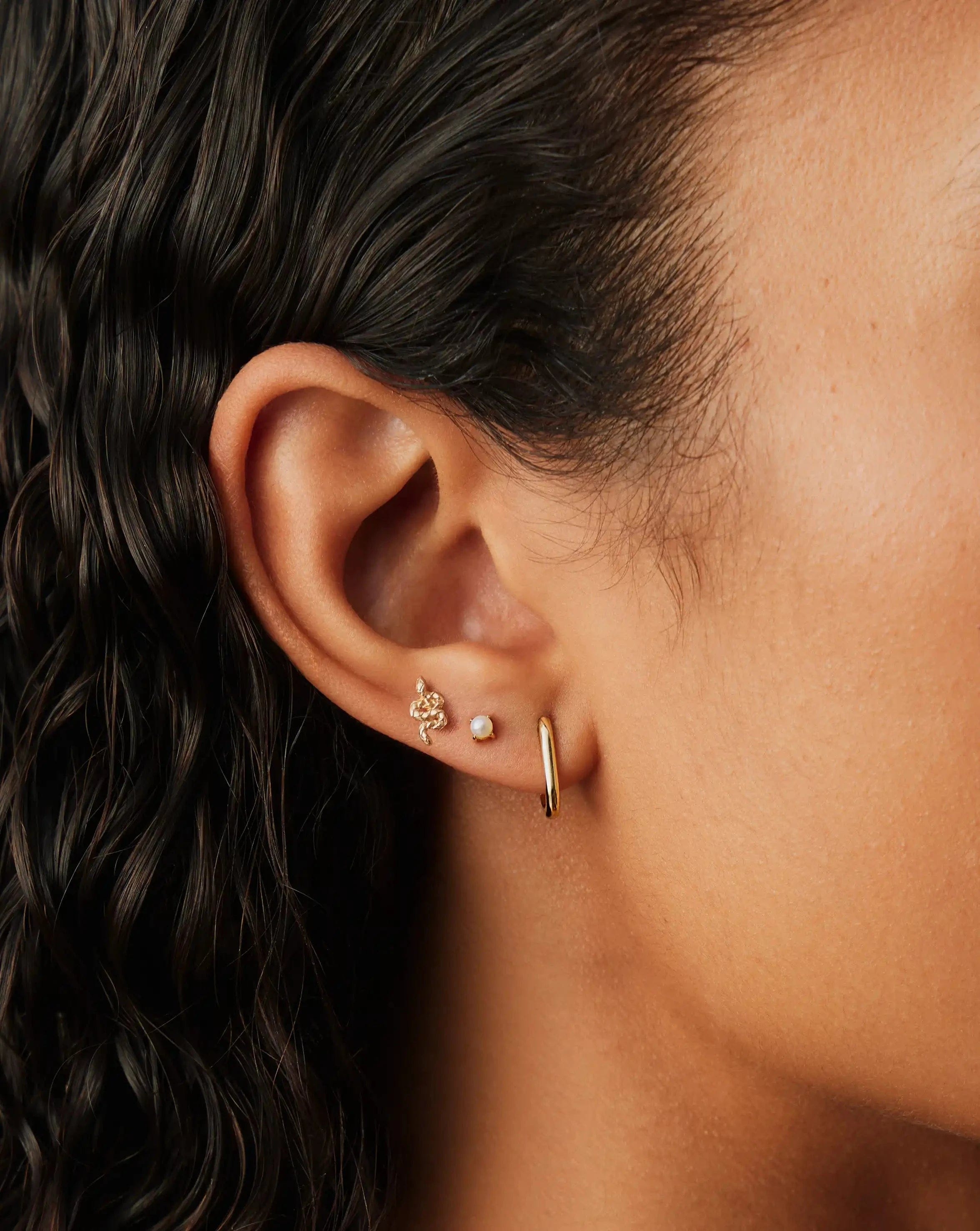 Solid Gold Pearl Stud Earrings | 14ct Solid Gold/Pearl