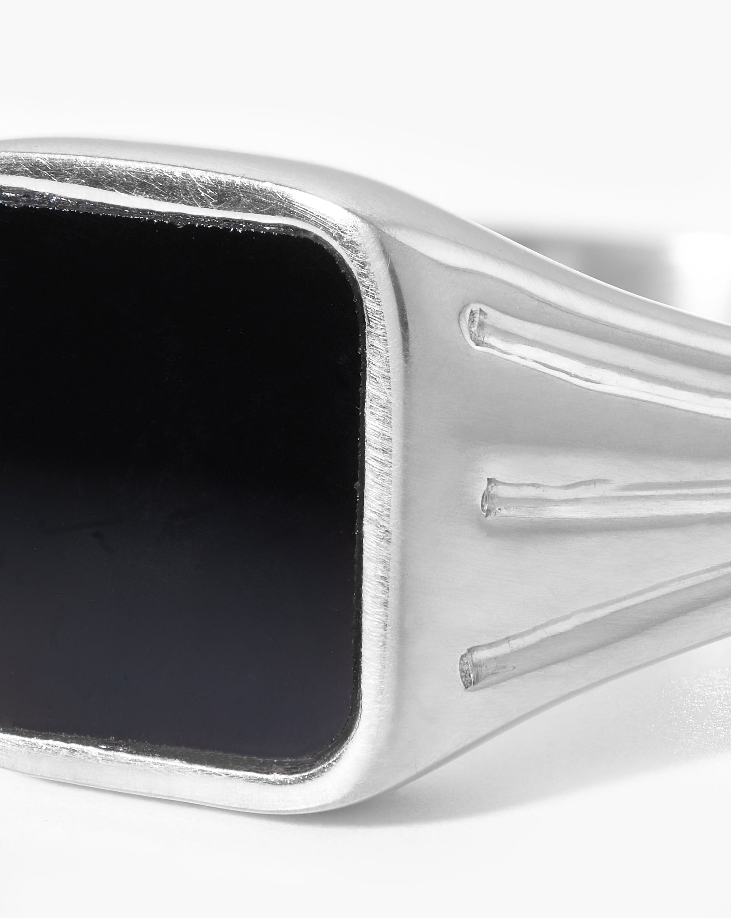RING Lucy Williams Square Signet Ring | Sterling Silver/Black Onyx