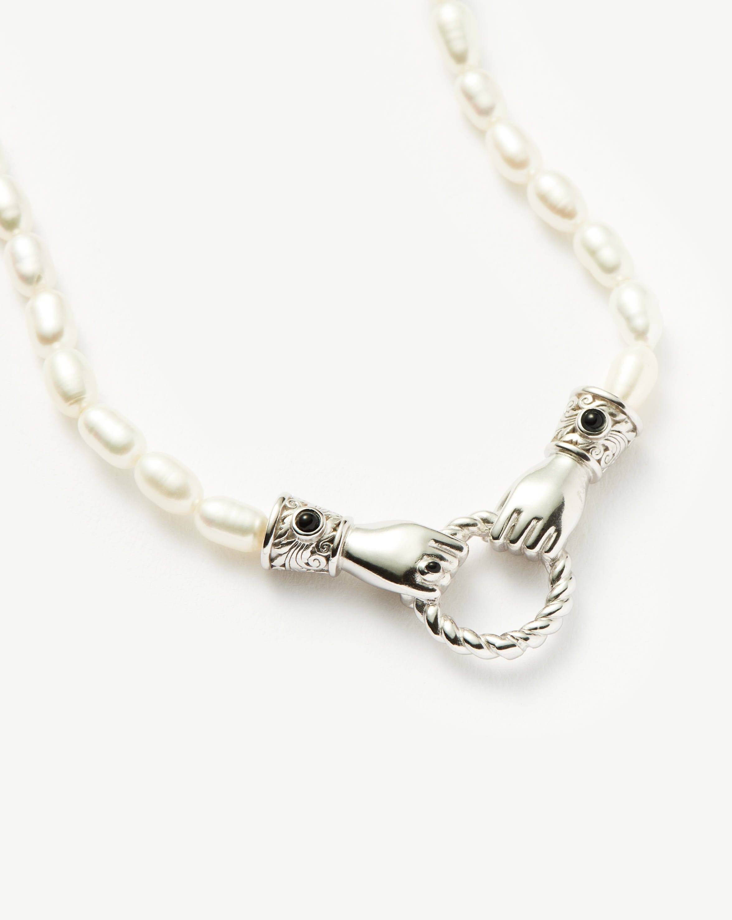 Pearl Harris Reed In Good Hands Pearl Necklace | Silver Plated/Pearl & Black Onyx
